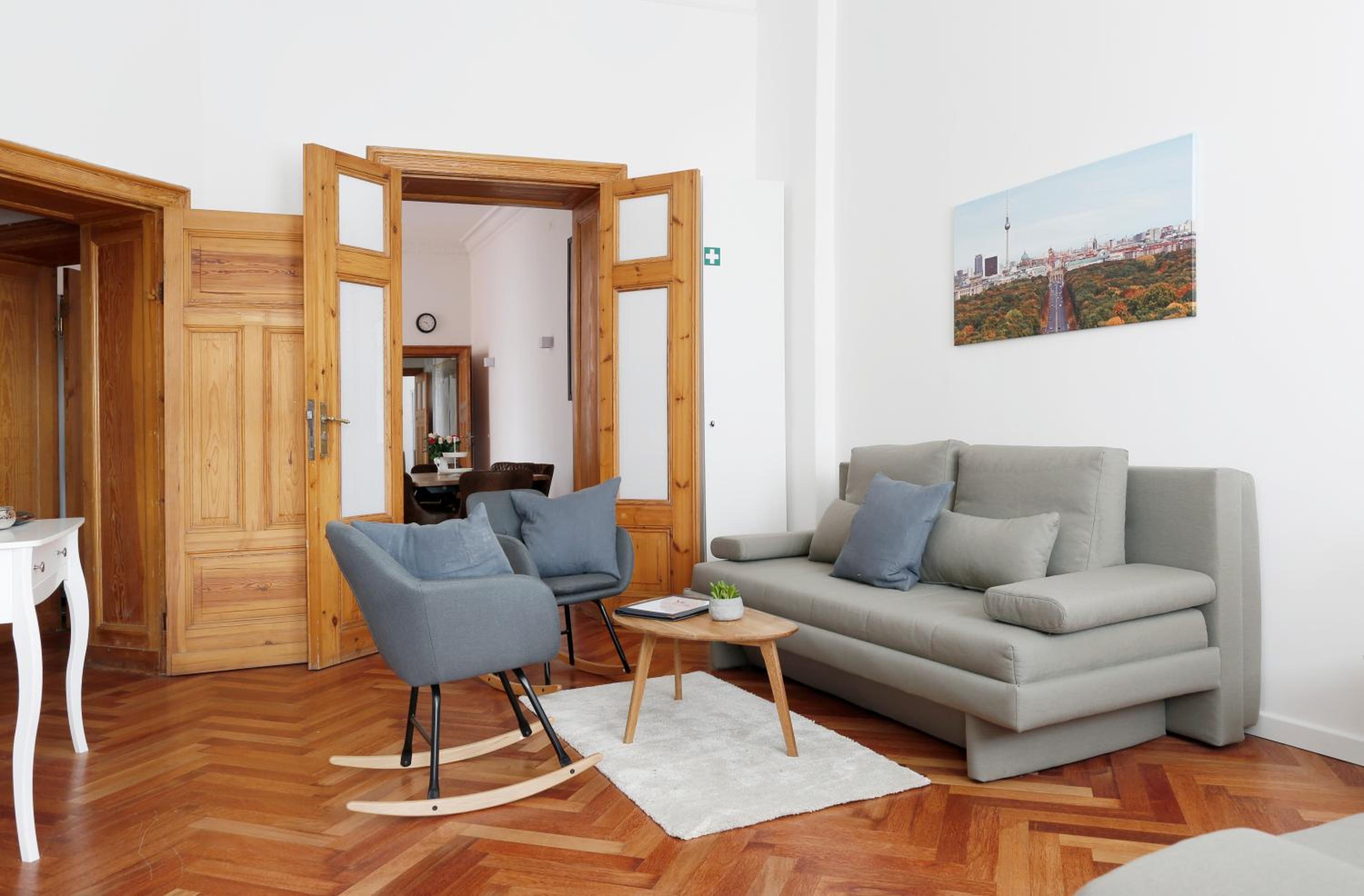 KATZ by ROCKCHAIR Apartments l SUPERHOST Status l 3 Bedrooms Boxspringbeds 2 Bathrooms in City Center - Cozy Family & Business Flair welcomes you!