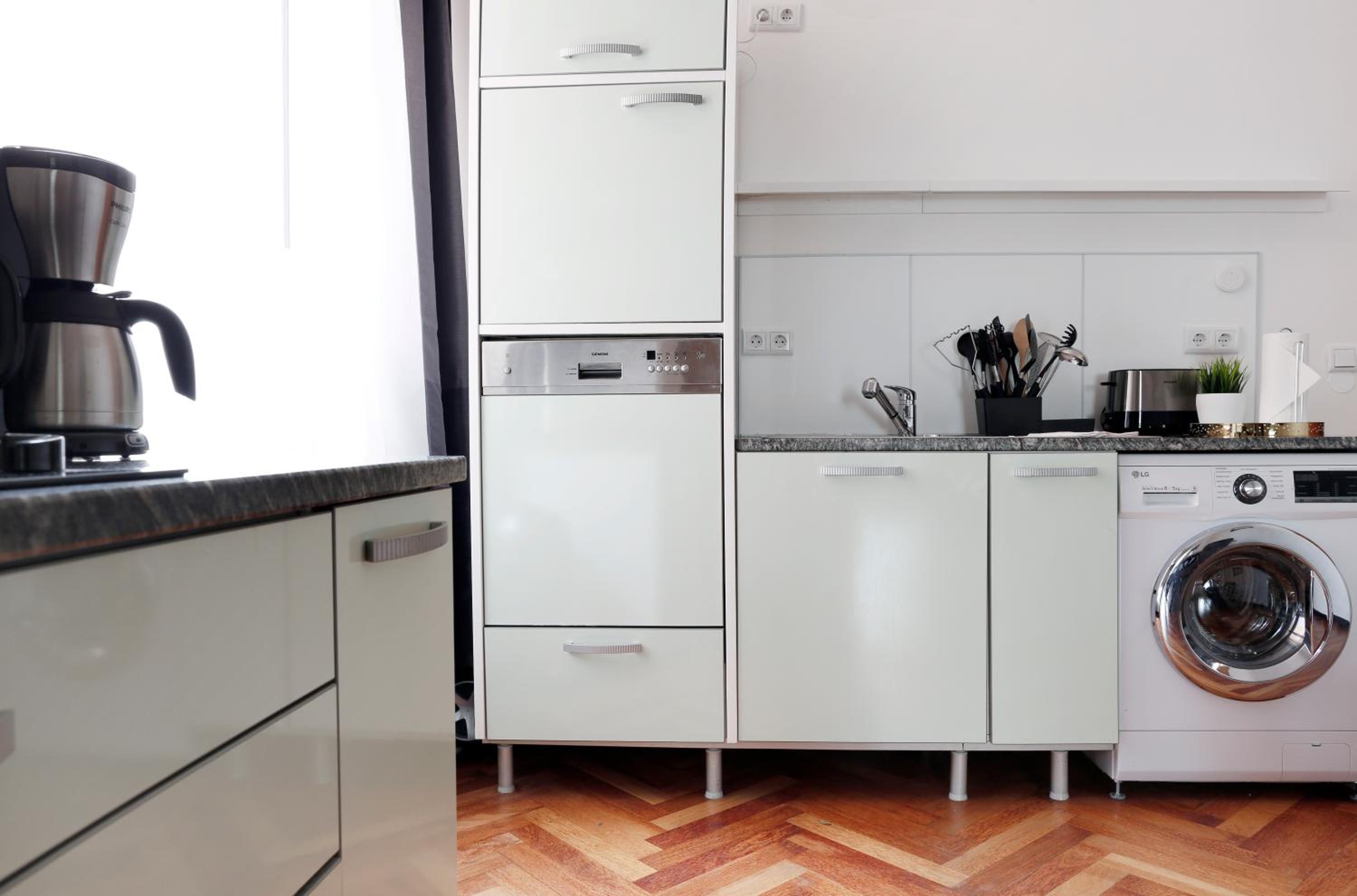 KATZ by ROCKCHAIR Apartments l SUPERHOST Status l 3 Bedrooms Boxspringbeds 2 Bathrooms in City Center - Cozy Family & Business Flair welcomes you!