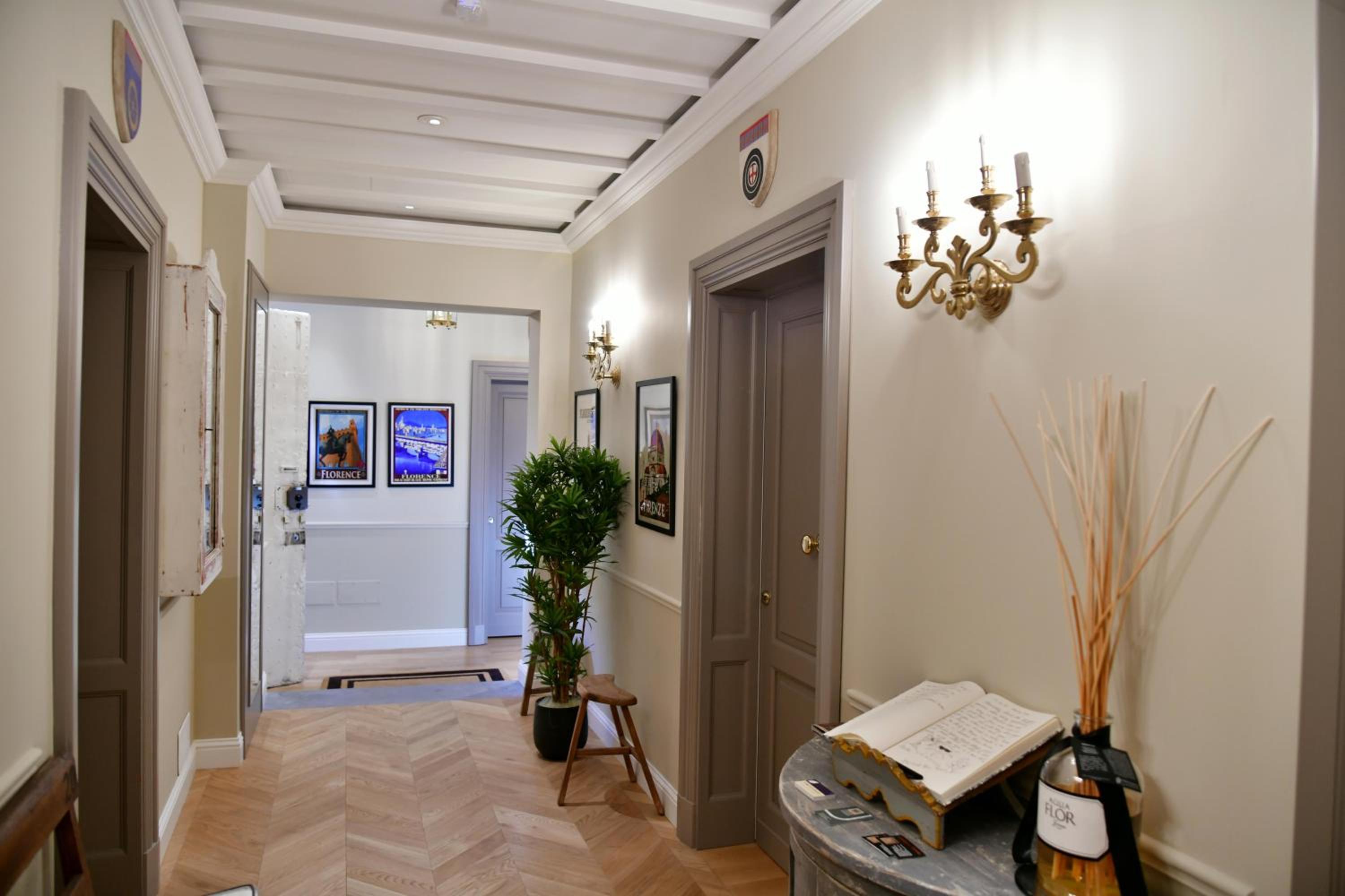 La Croce d'Oro Santa Croce Suite Apartments