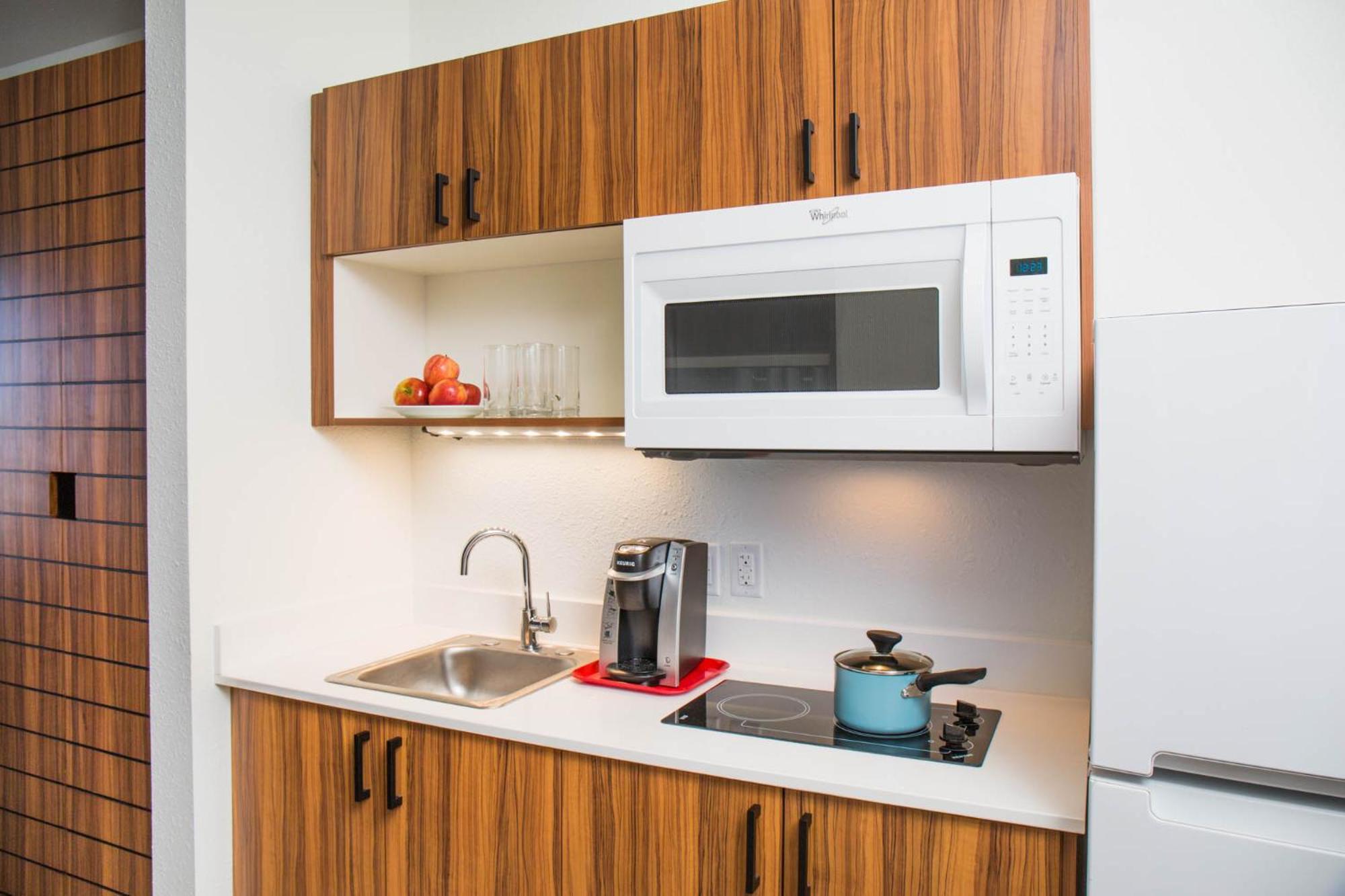 Uptown Suites Extended Stay Austin TX - Round Rock