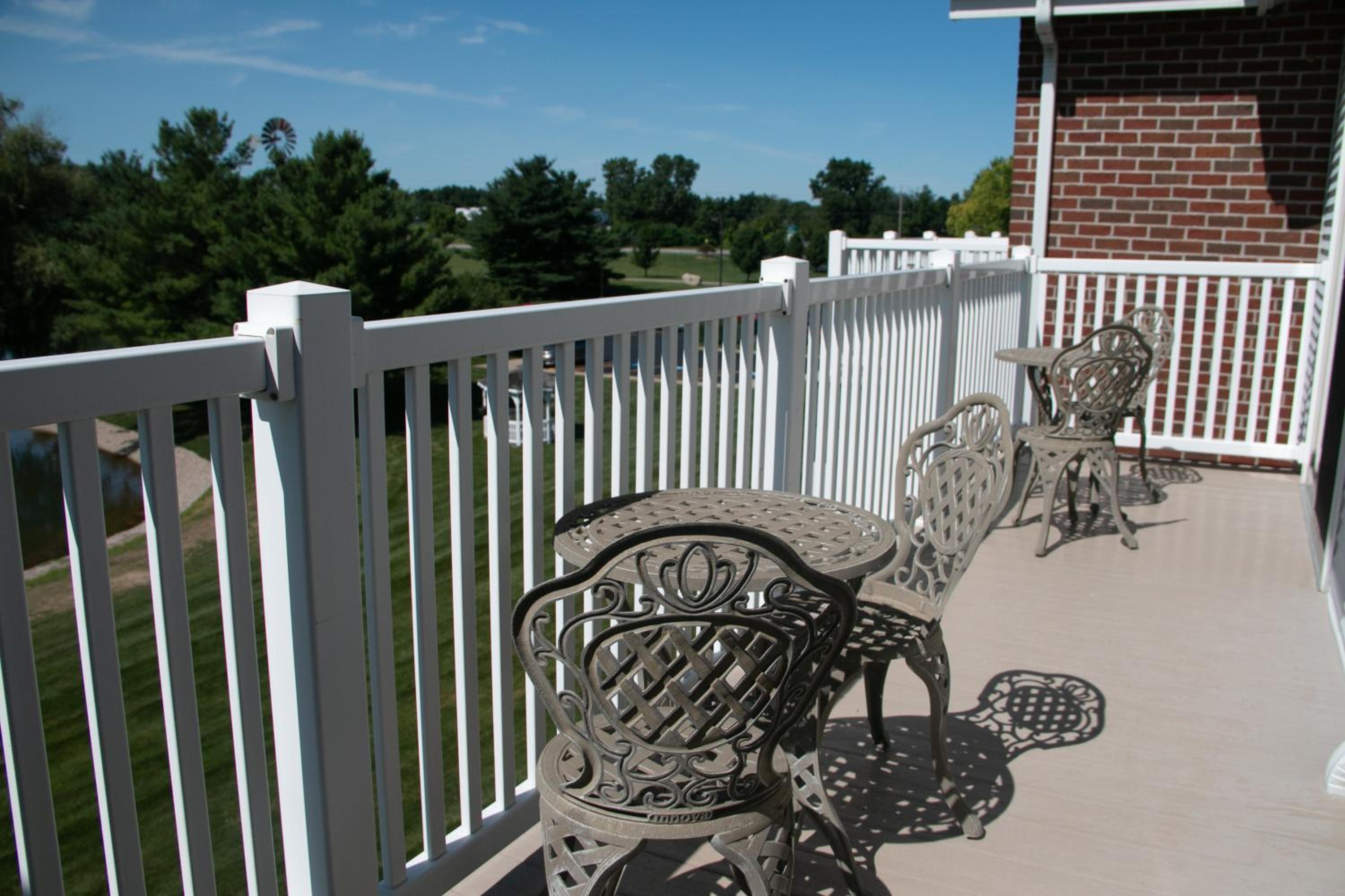Essenhaus Inn & Conf. Center