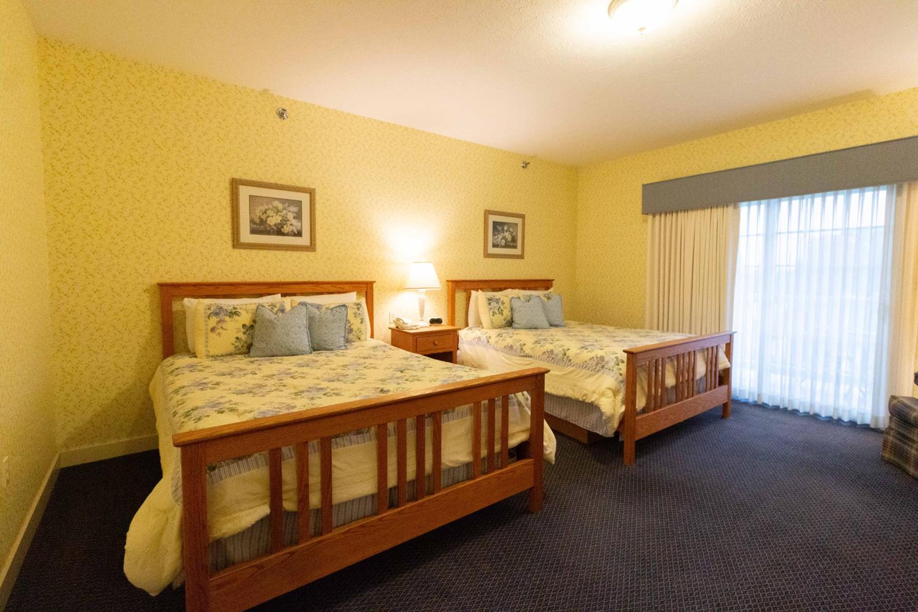 Essenhaus Inn & Conf. Center