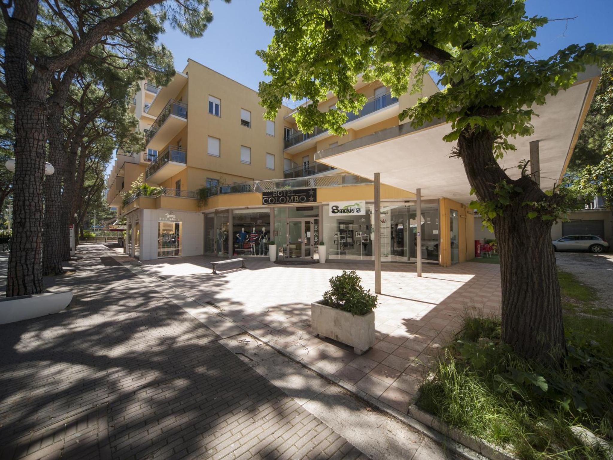 Hotel Colombo - Image 1