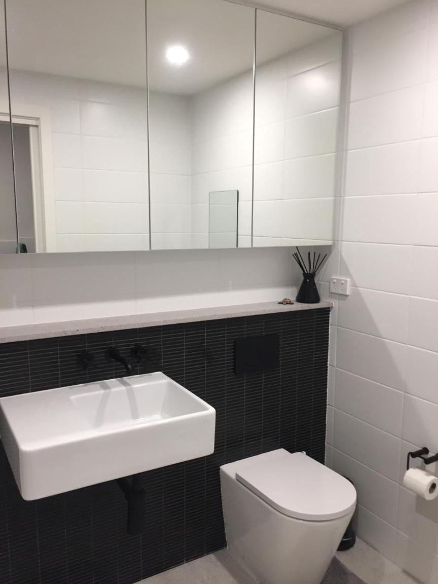 Modern & Cozy Unit Just Steps from Terrigal Beach