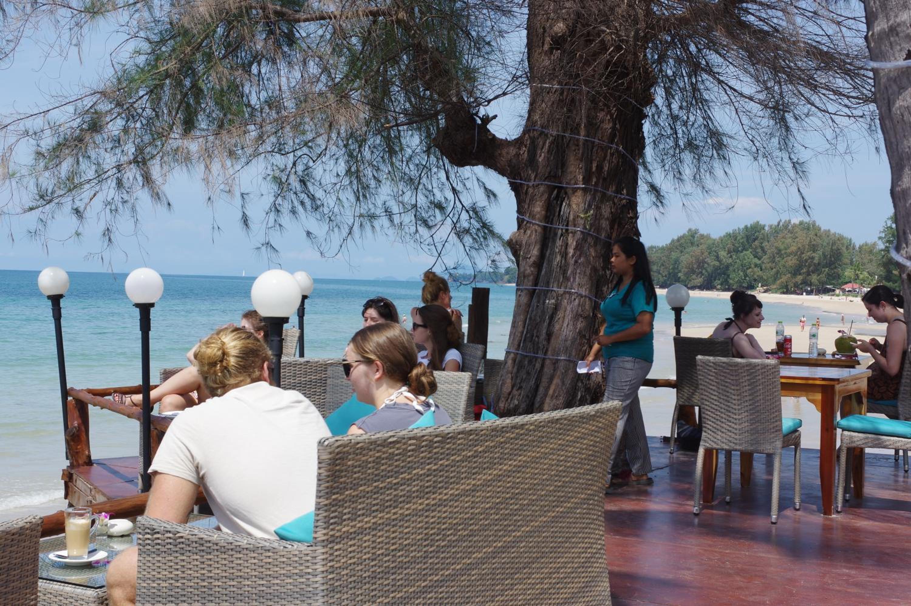 Thai House Beach Resort