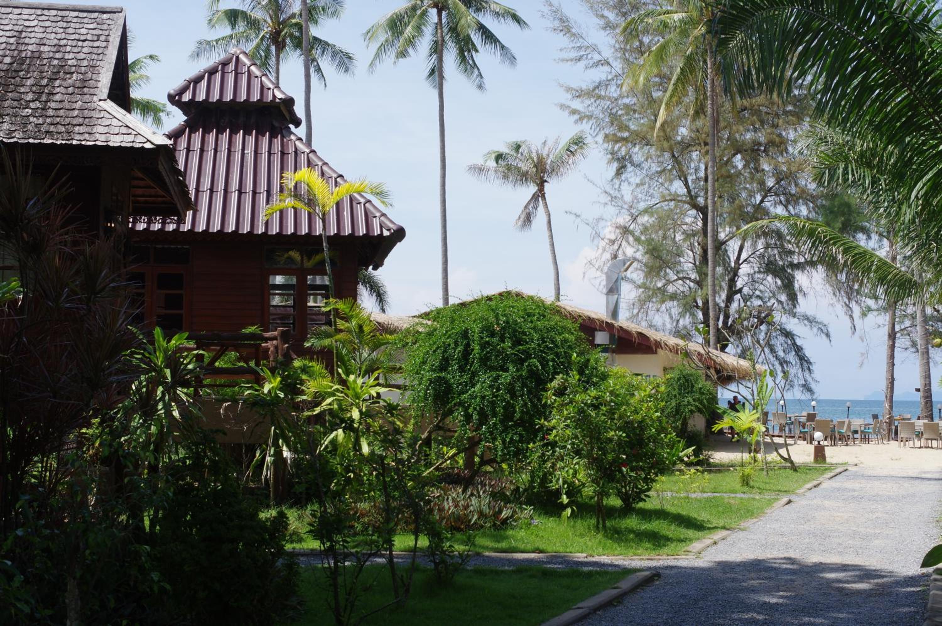Thai House Beach Resort