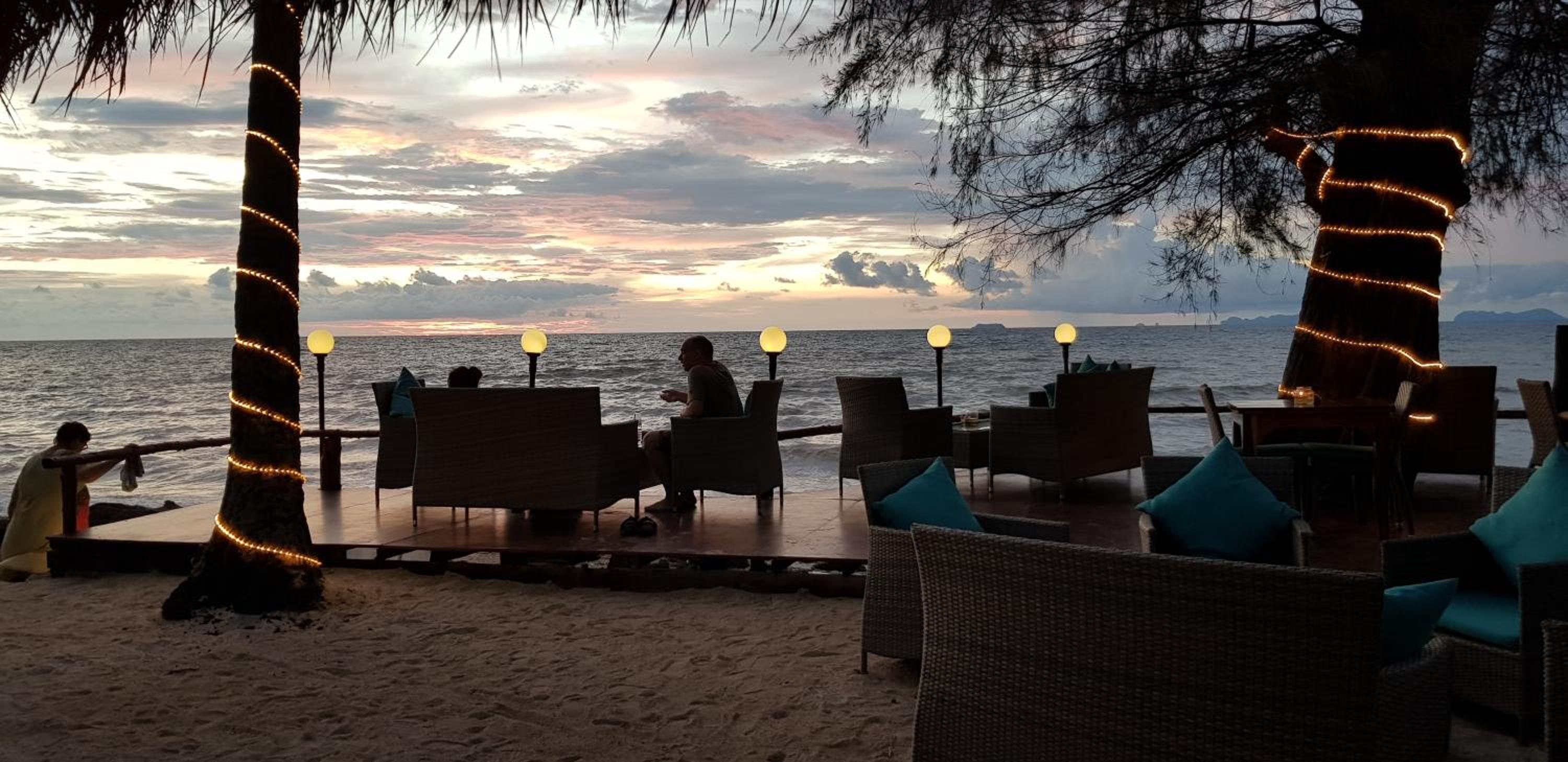 Thai House Beach Resort