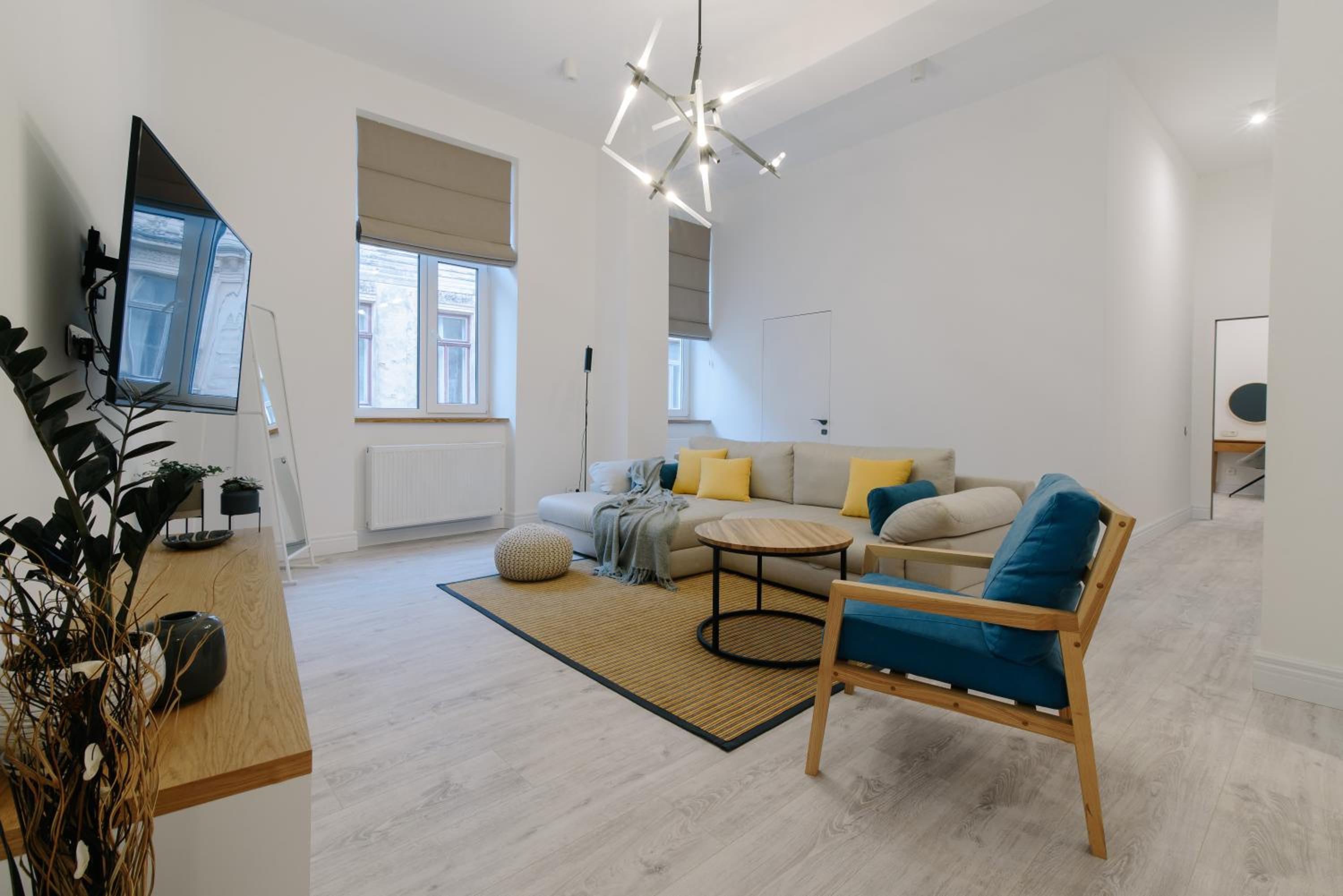 Apartment on Mikhalcuk view 4