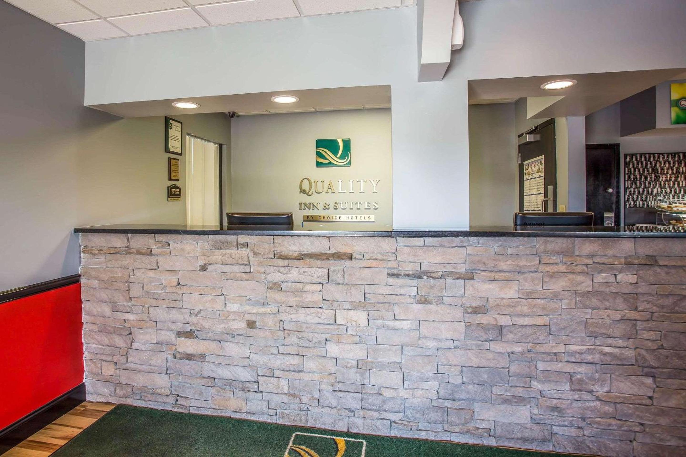 Quality Inn & Suites Aiken East view 4
