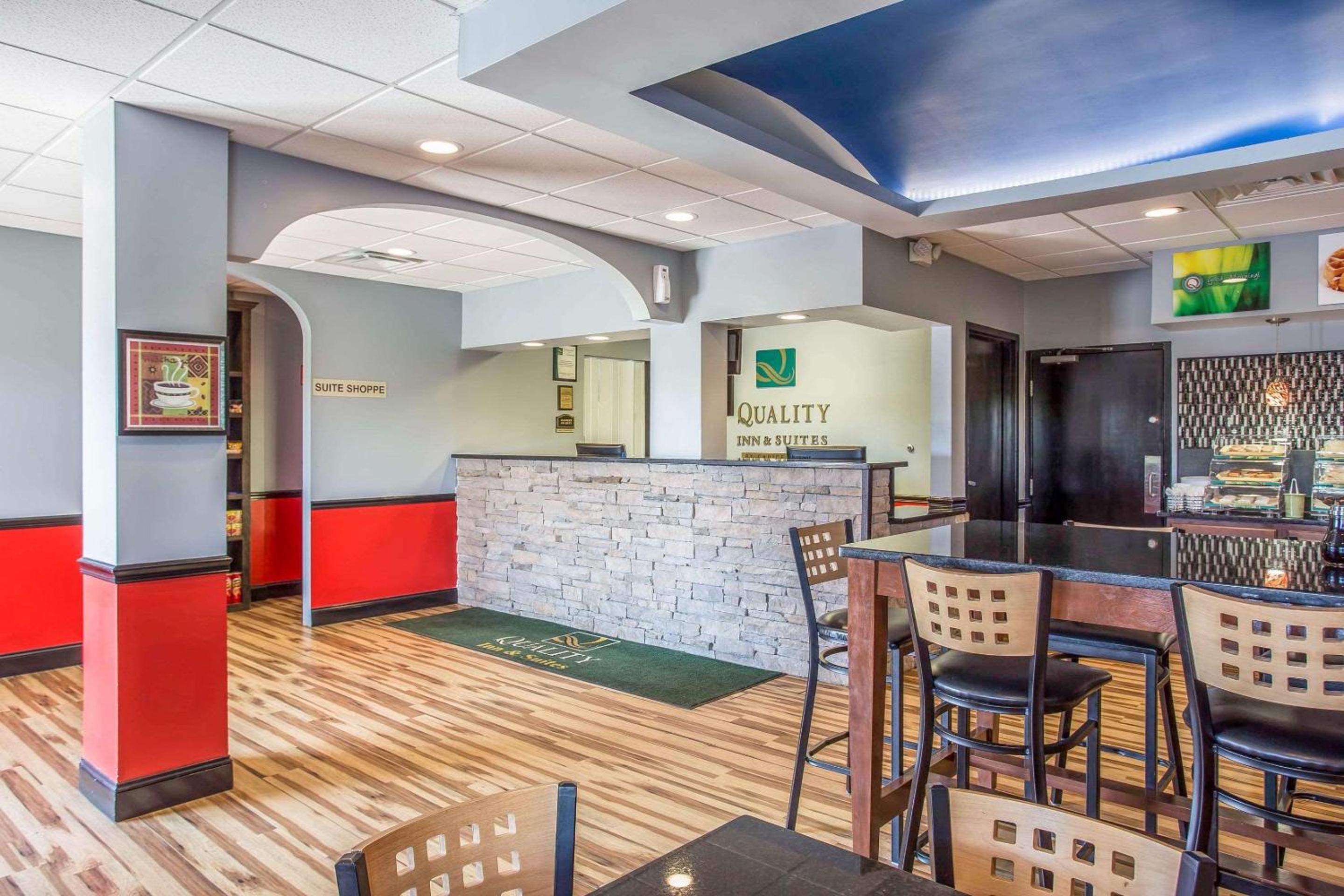 Quality Inn & Suites Aiken East view 3