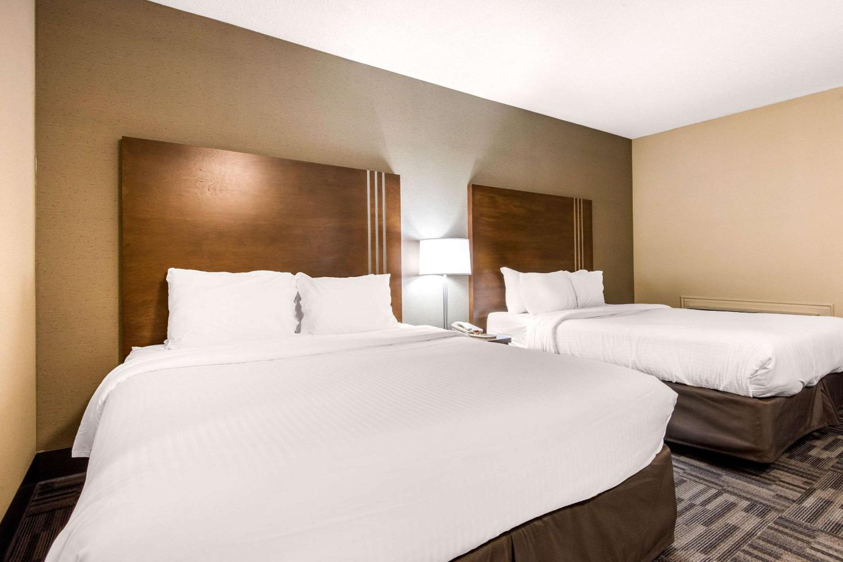 Orillia Vacations - Quality Inn  Conference Centre - Property Image 12