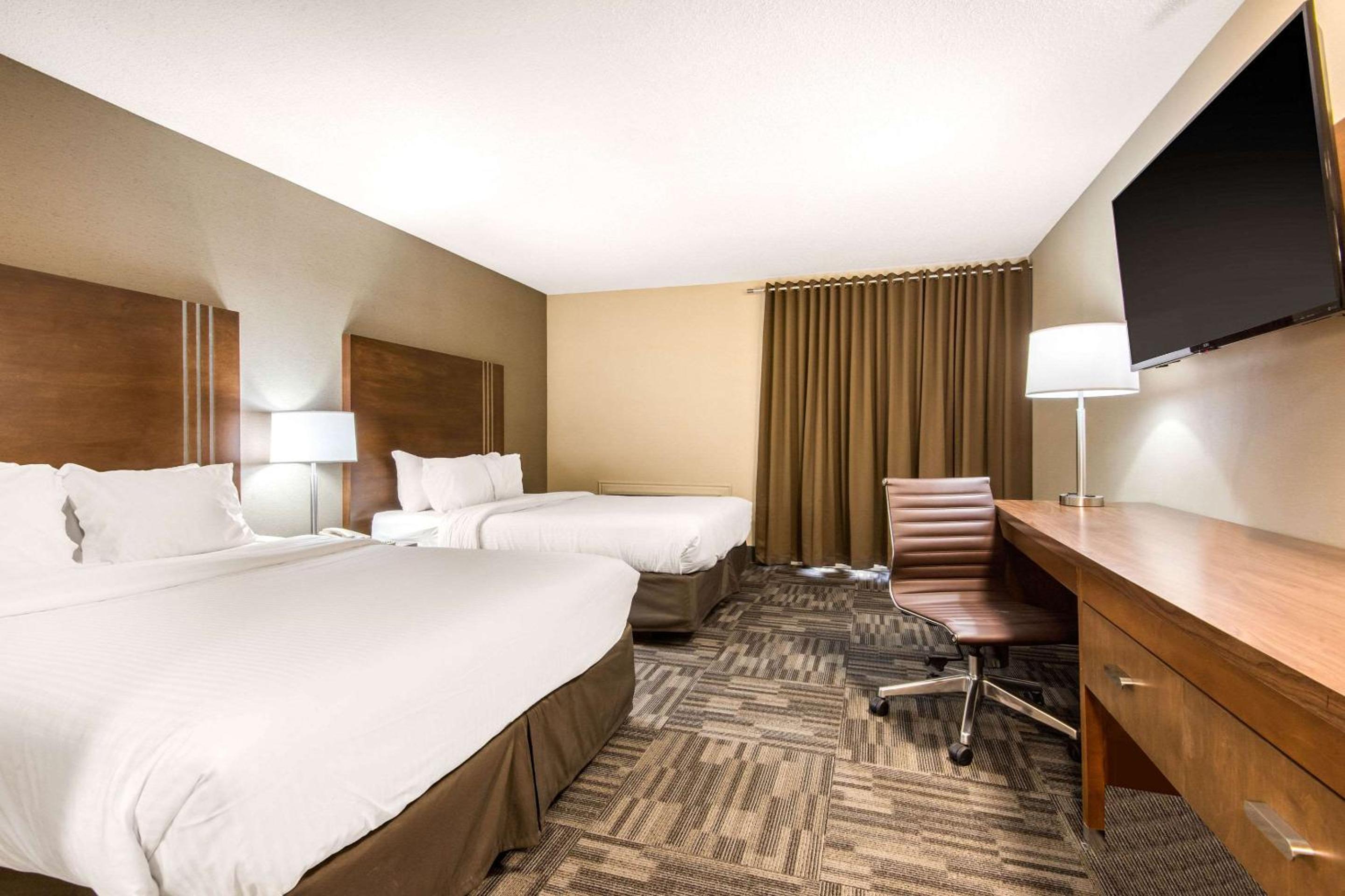 Orillia Vacations - Quality Inn  Conference Centre - Property Image 7