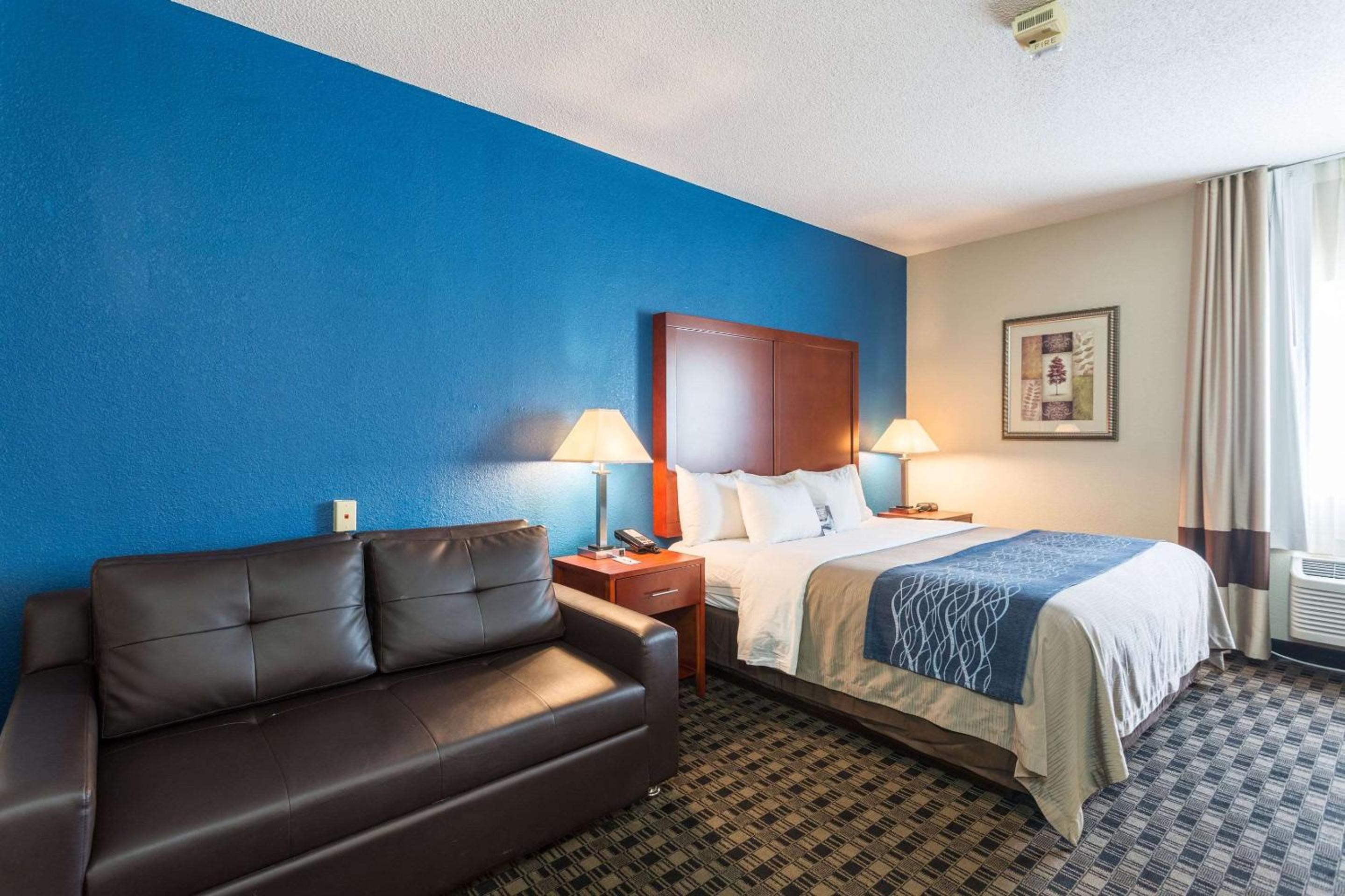Comfort Inn Decatur Priceville view 5