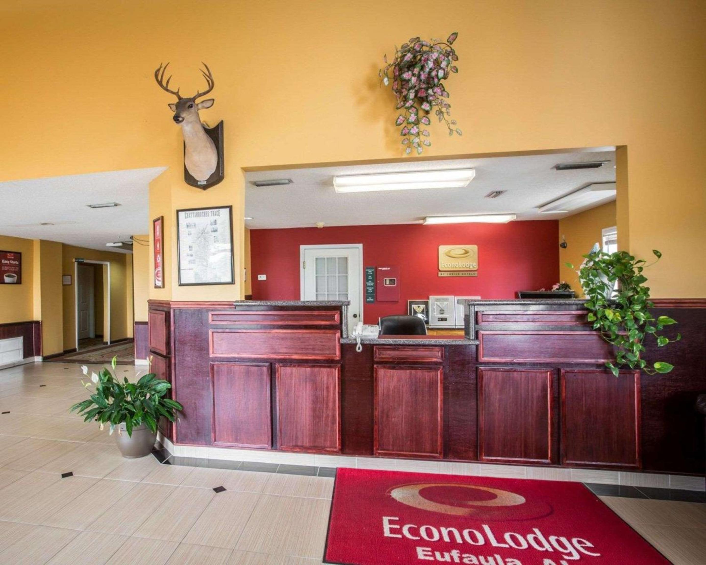 Econo Lodge Eufaula South view 3
