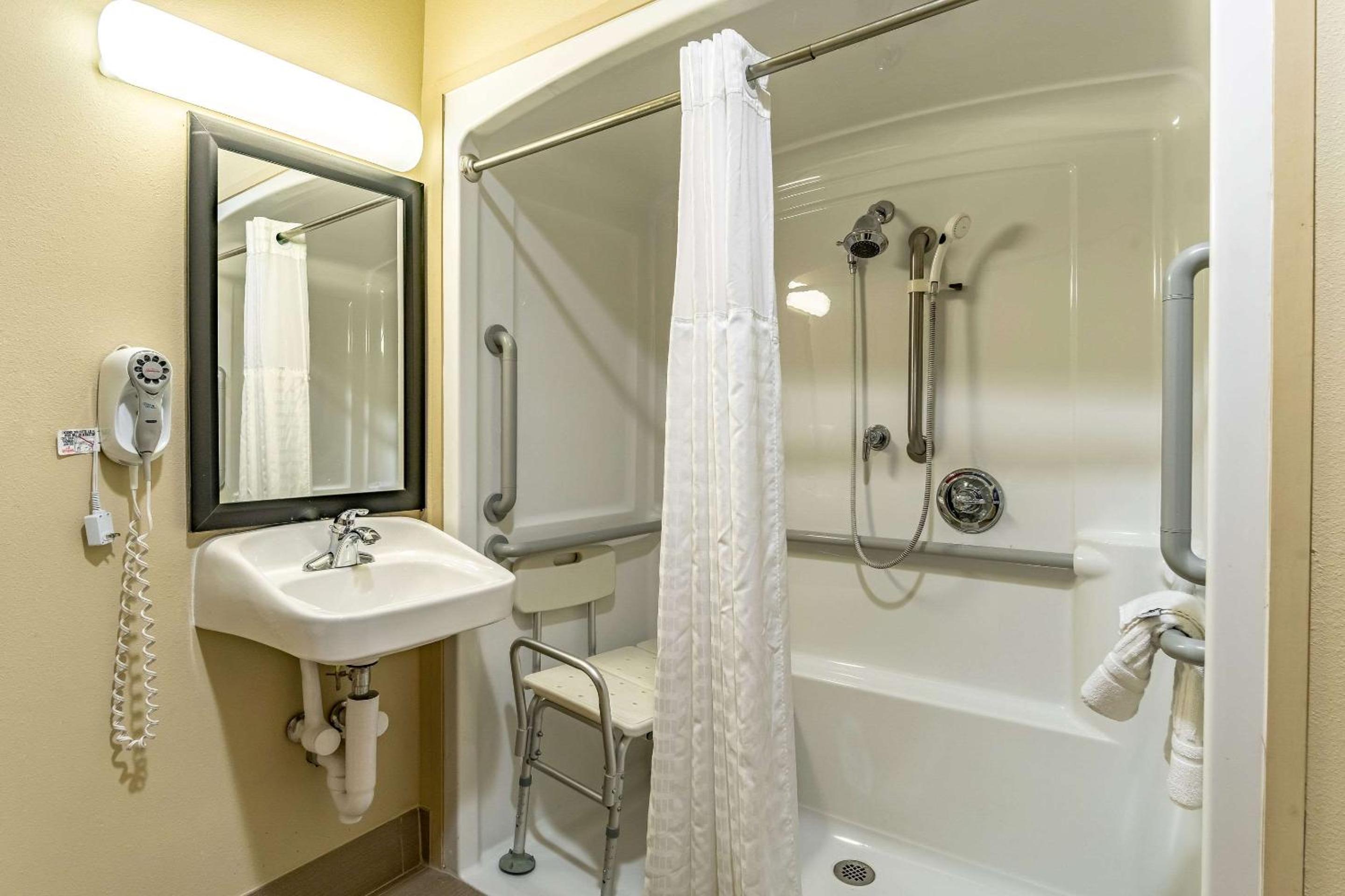 Comfort Inn & Suites Tuscumbia-Muscle Shoals view 4