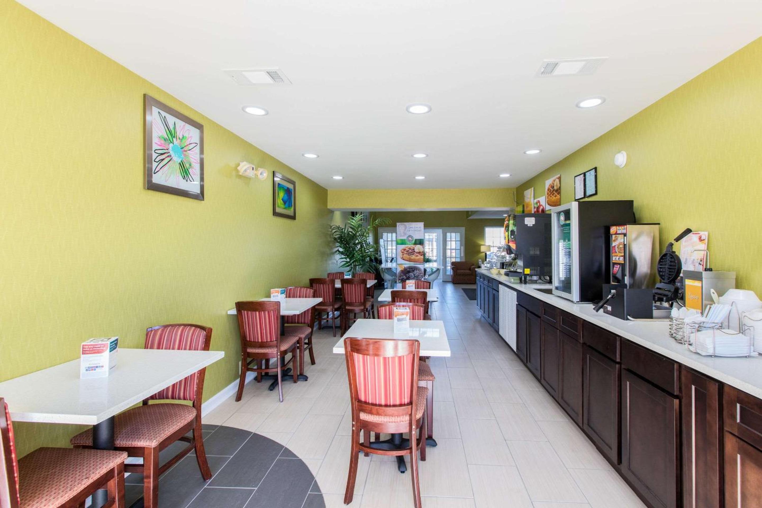 Quality Inn Albertville US 431 - Property Image 14