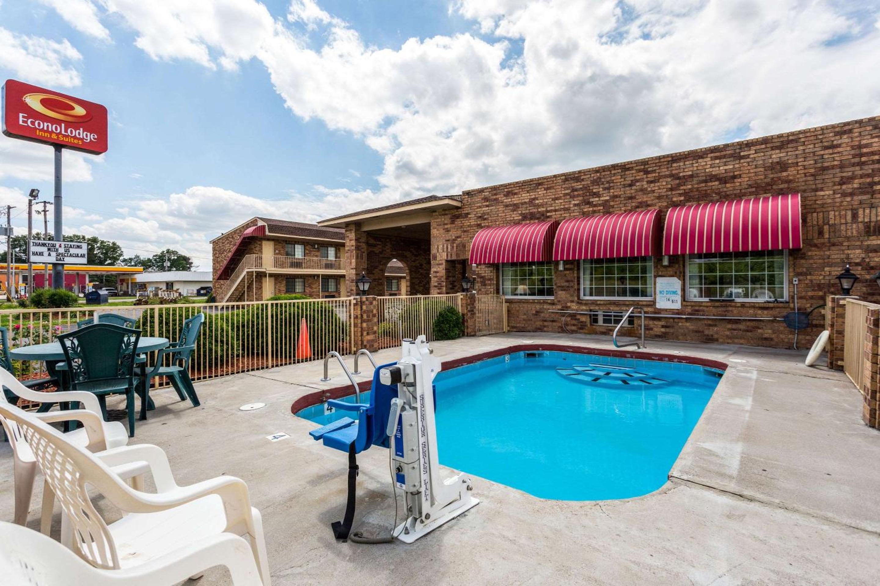 Econo Lodge & Suites Brinkley view 2