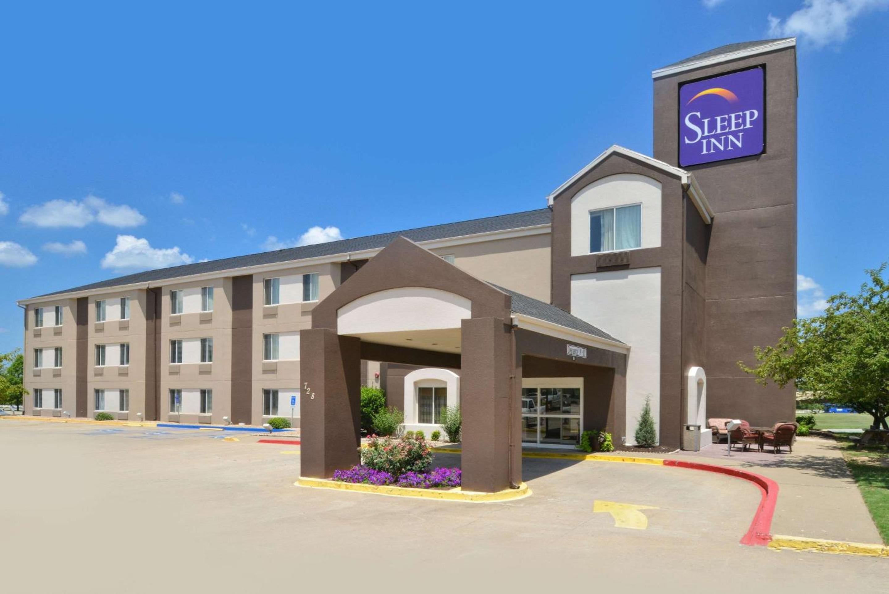 Sleep Inn Fayetteville North view 2