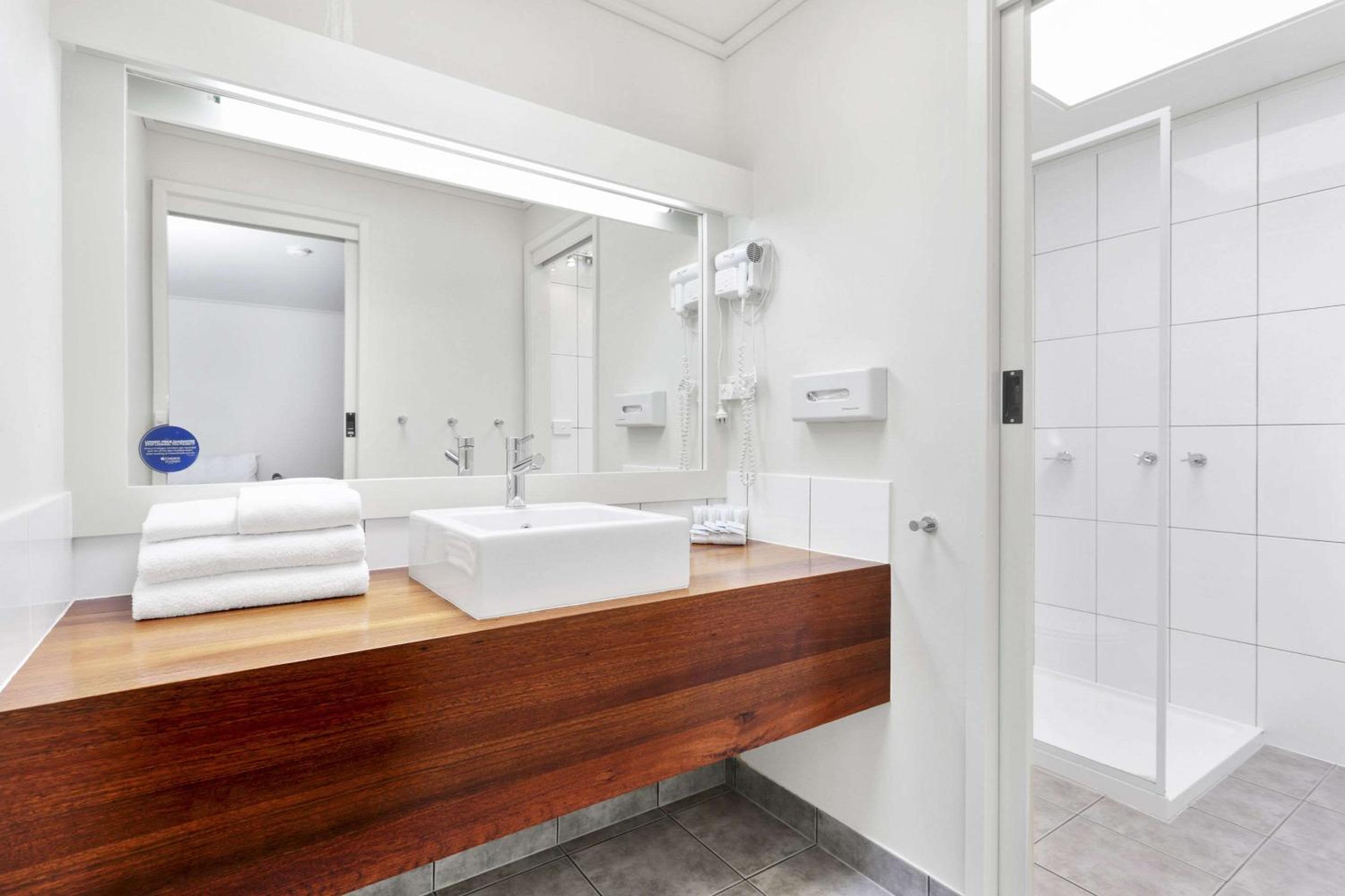 Hamilton Vacations - Botanical Hamilton - Property Image 7