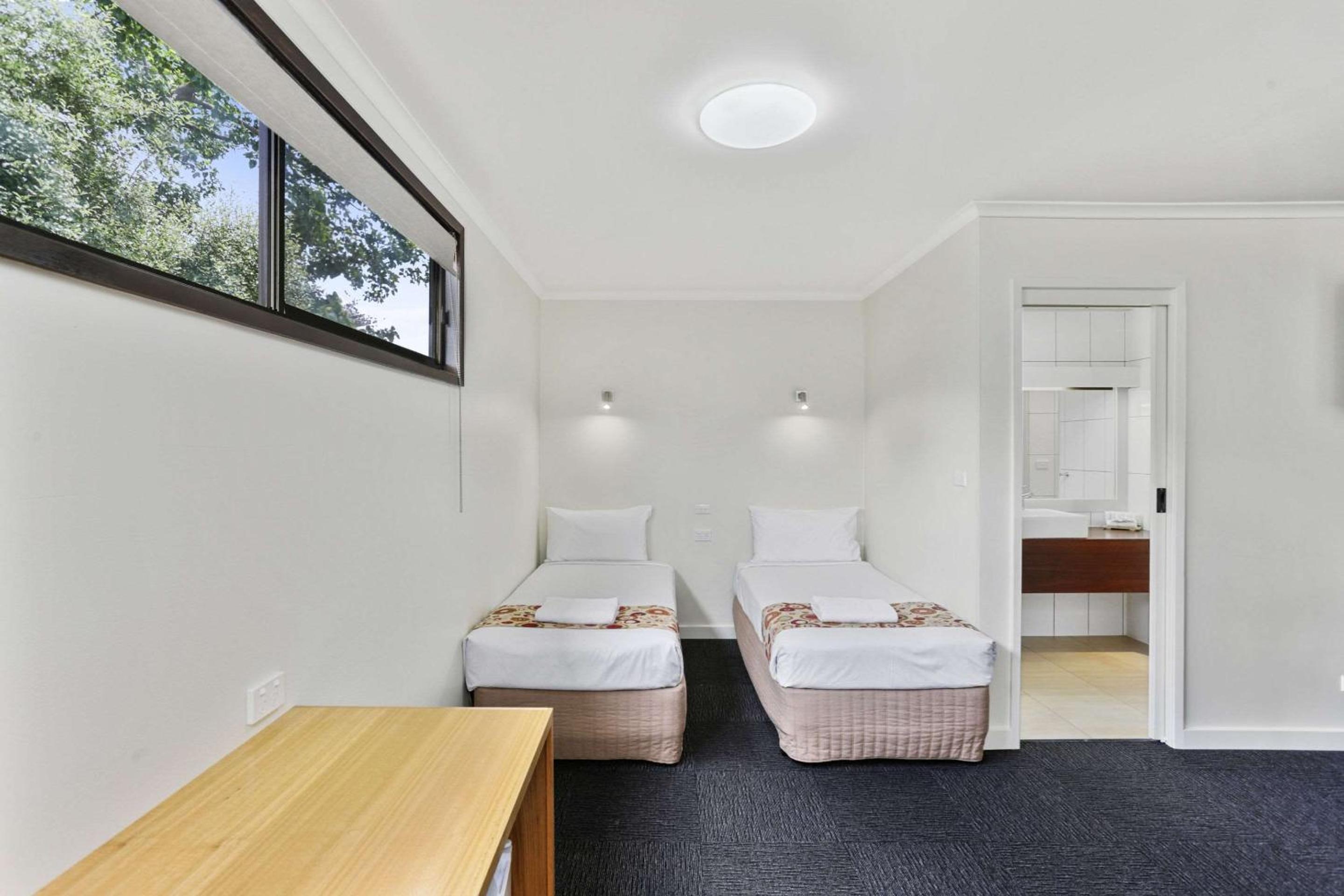 Hamilton Vacations - Botanical Hamilton - Property Image 12