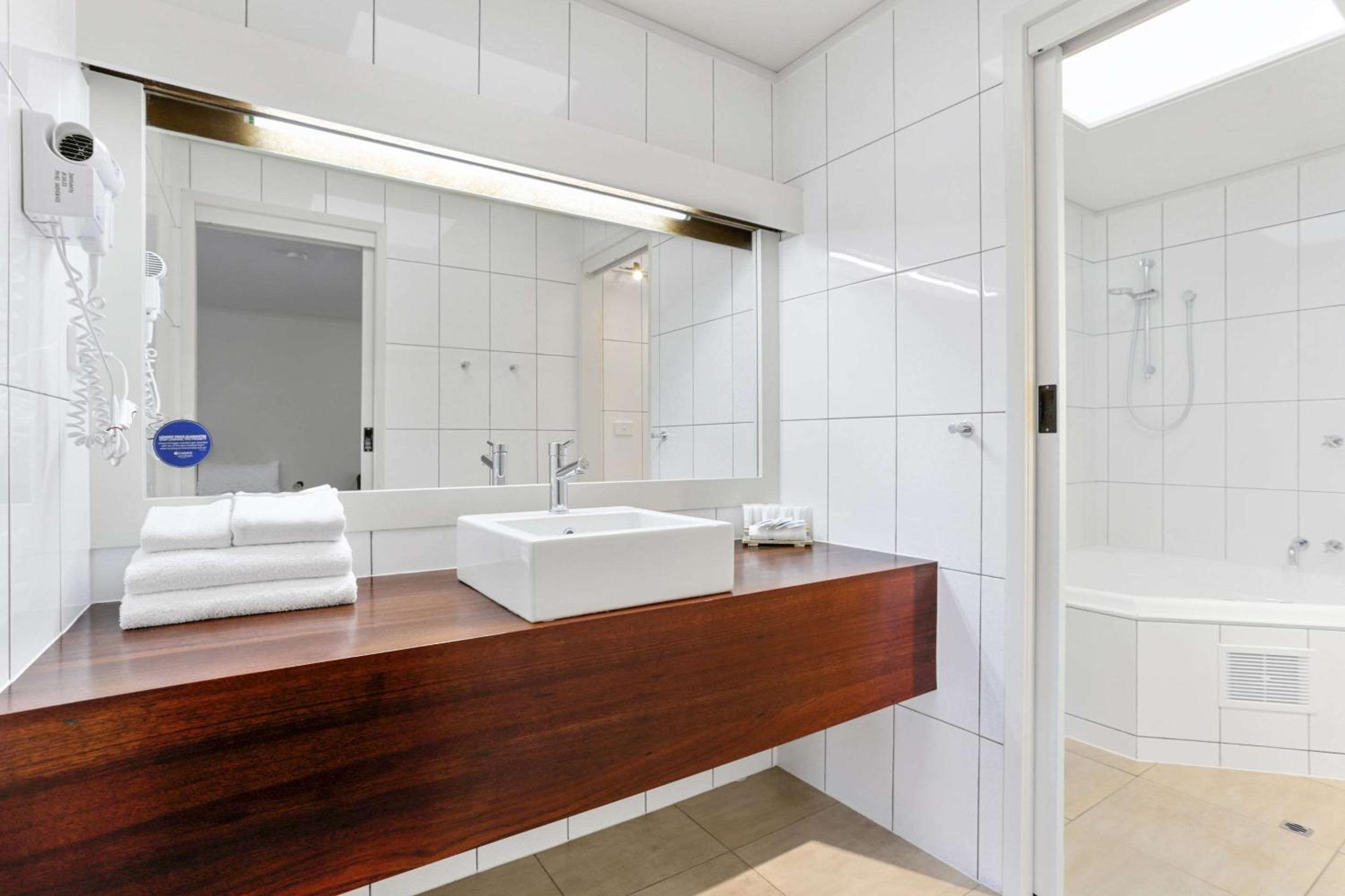 Hamilton Vacations - Botanical Hamilton - Property Image 17