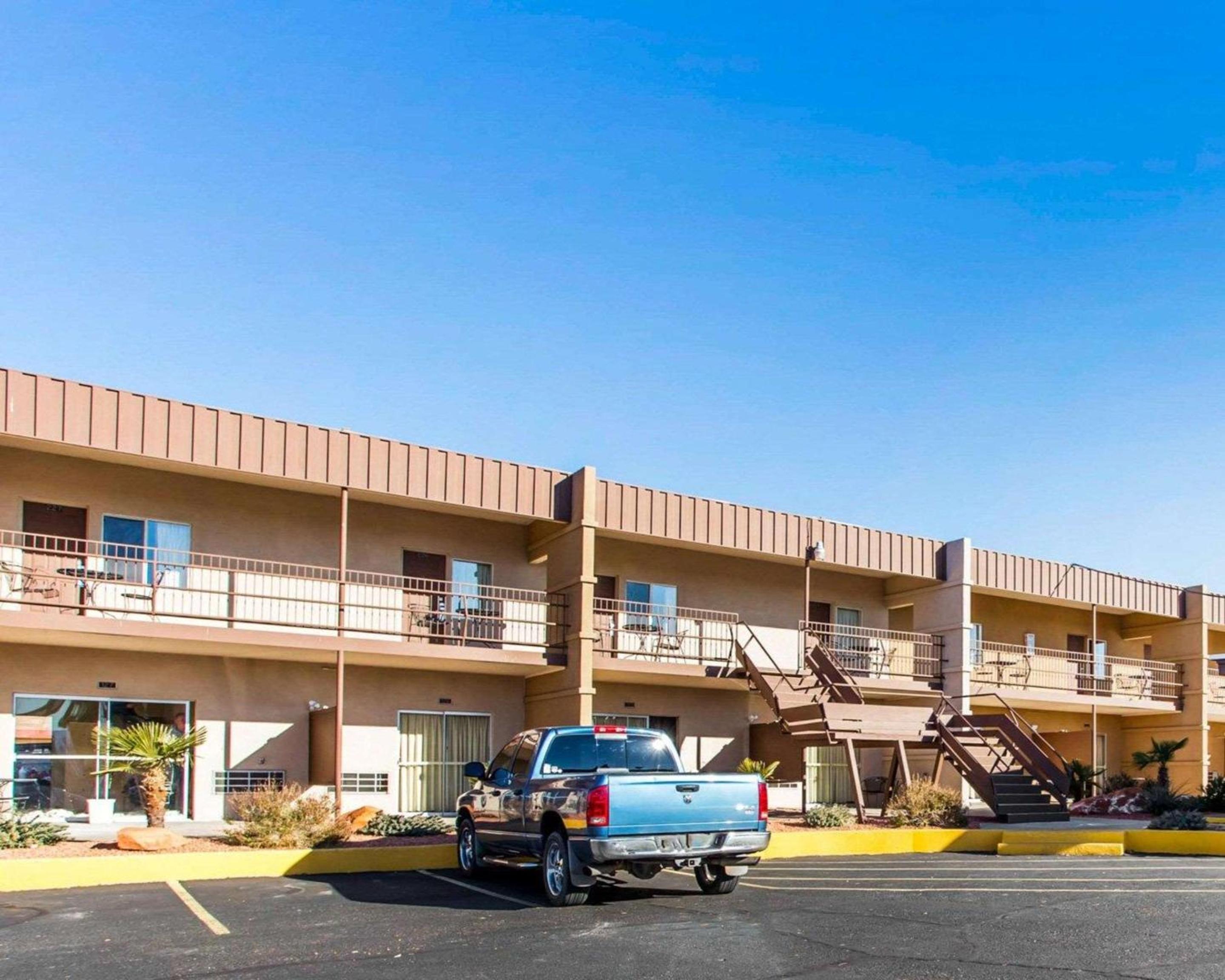 Page Vacations - Rodeway Inn at Lake Powell - Property Image 3