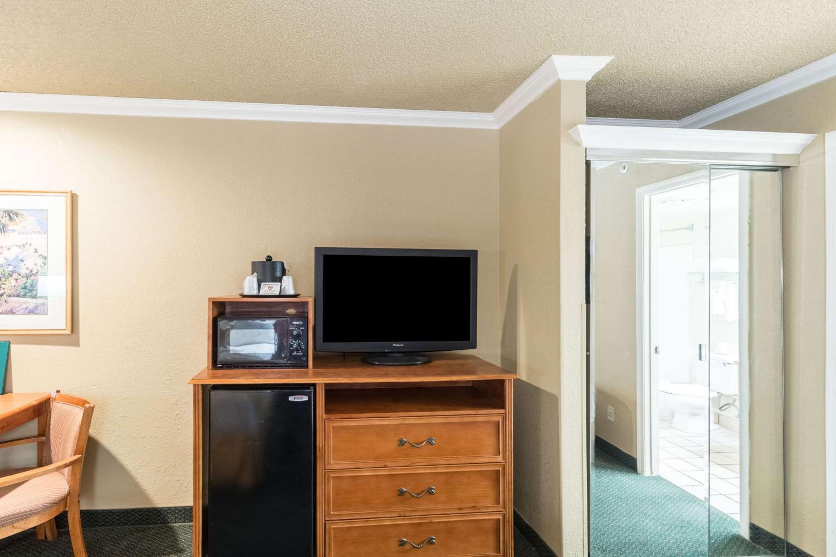 Casa Grande Vacations - Quality Inn Casa Grande I-10 - Property Image 6