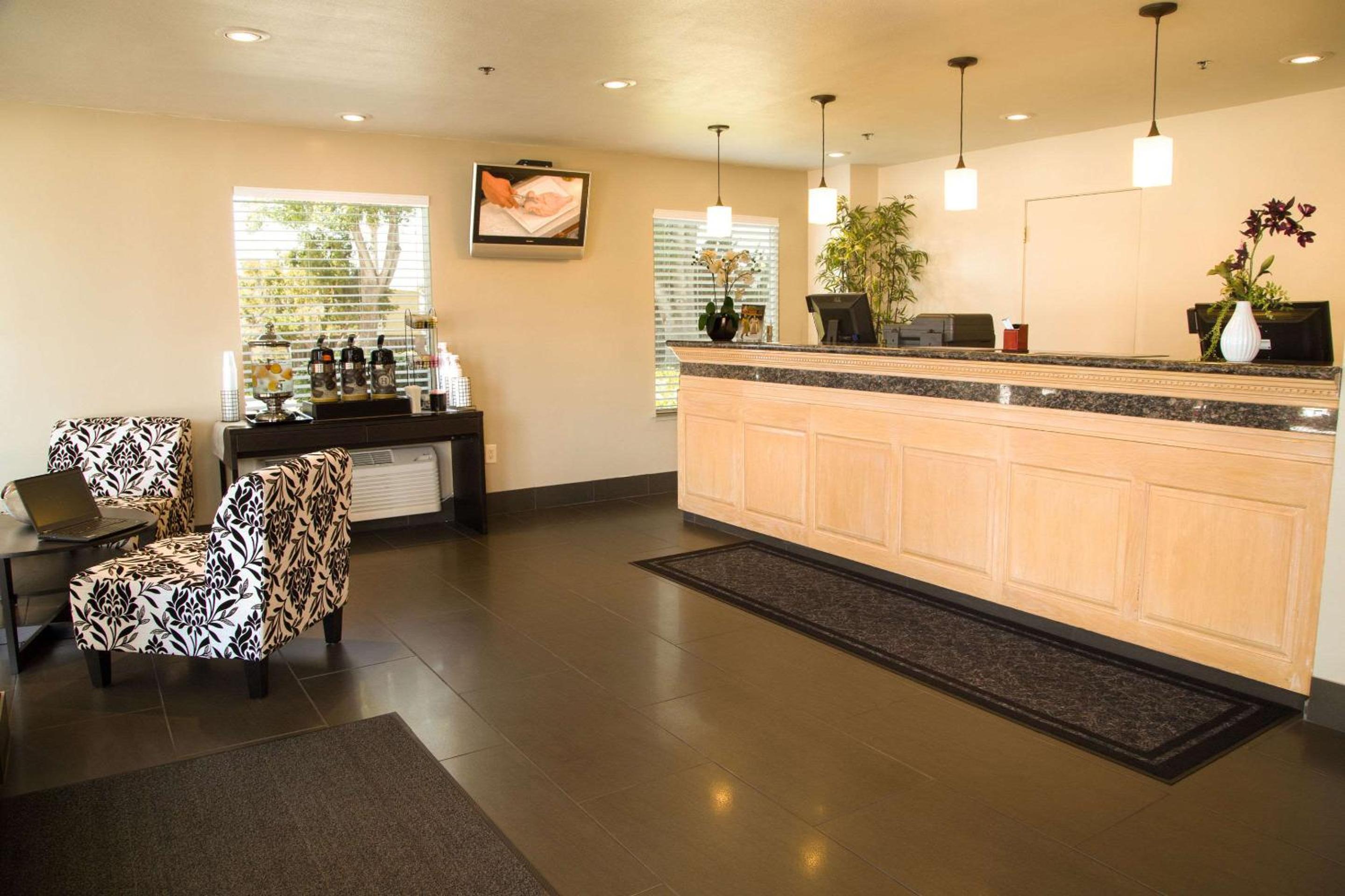 San Jose Vacations - Quality Inn Santa Clara Convention Center - Property Image 3