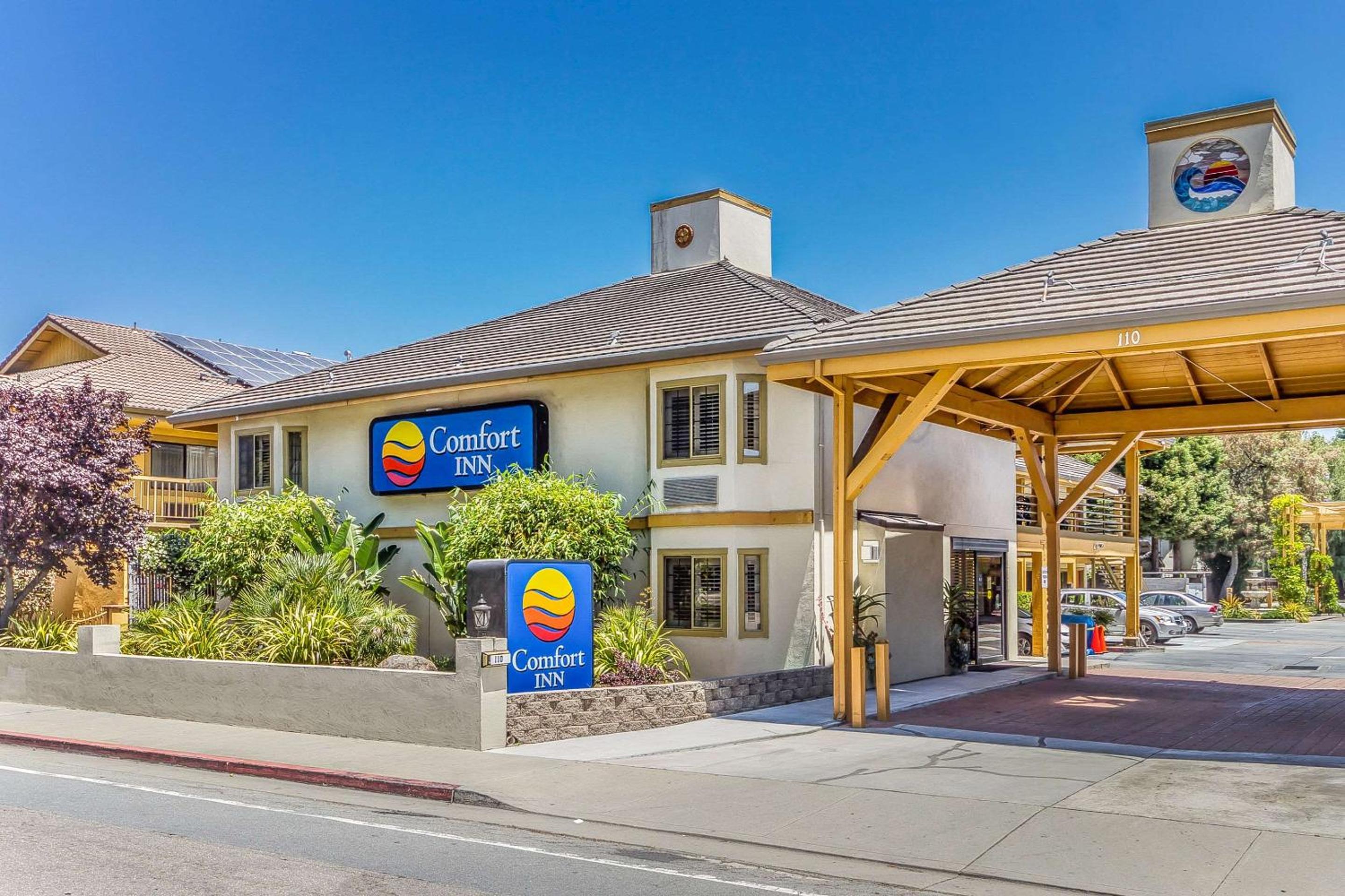 Comfort Inn Santa Cruz North view 4