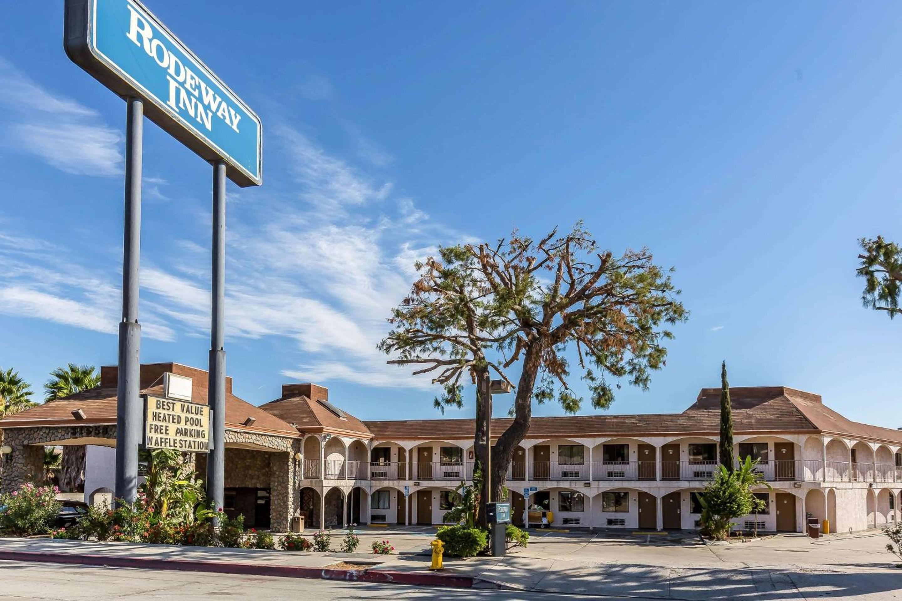 Rodeway Inn Magic Mountain Area - Property Image 12