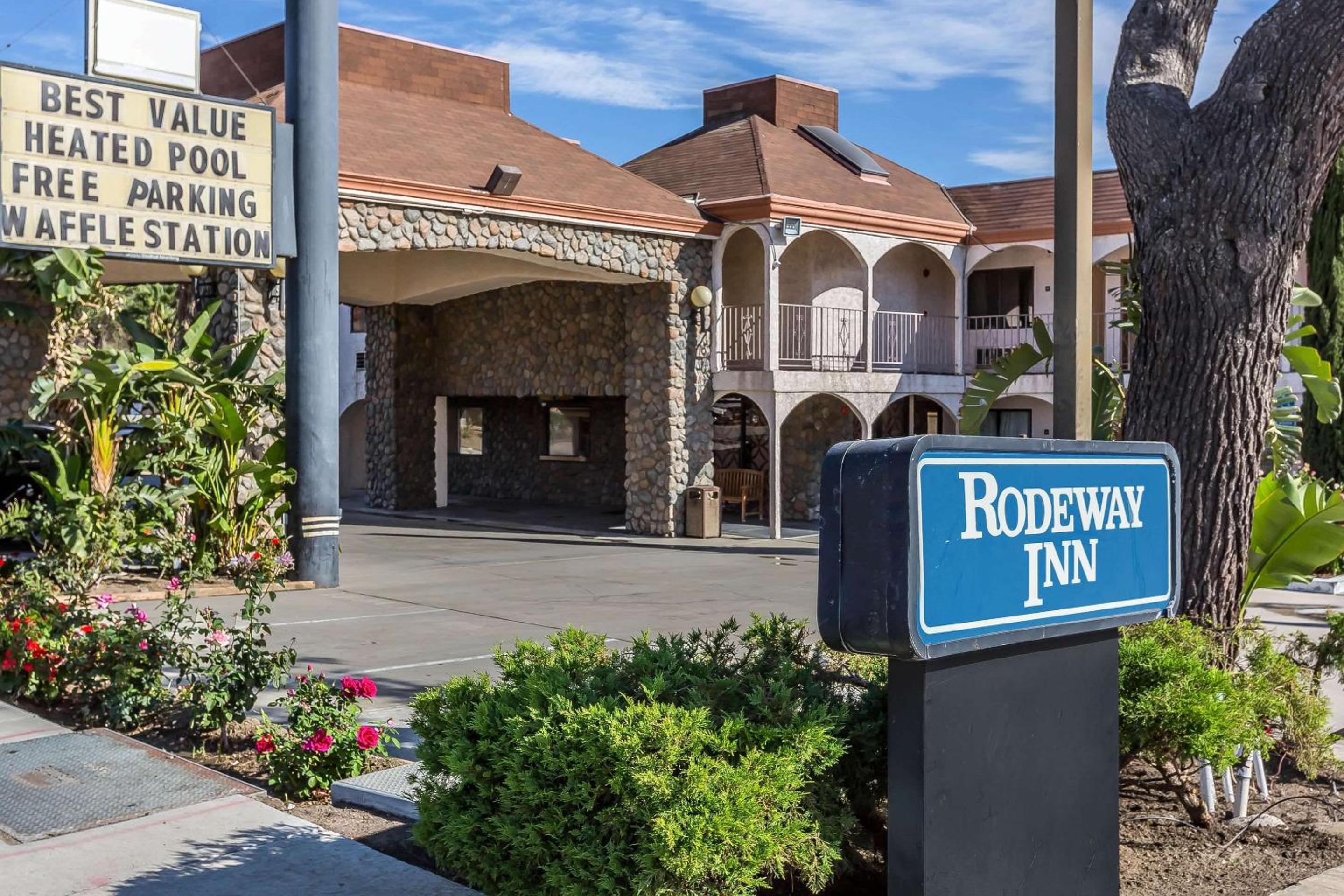 Rodeway Inn Magic Mountain Area - Property Image 13