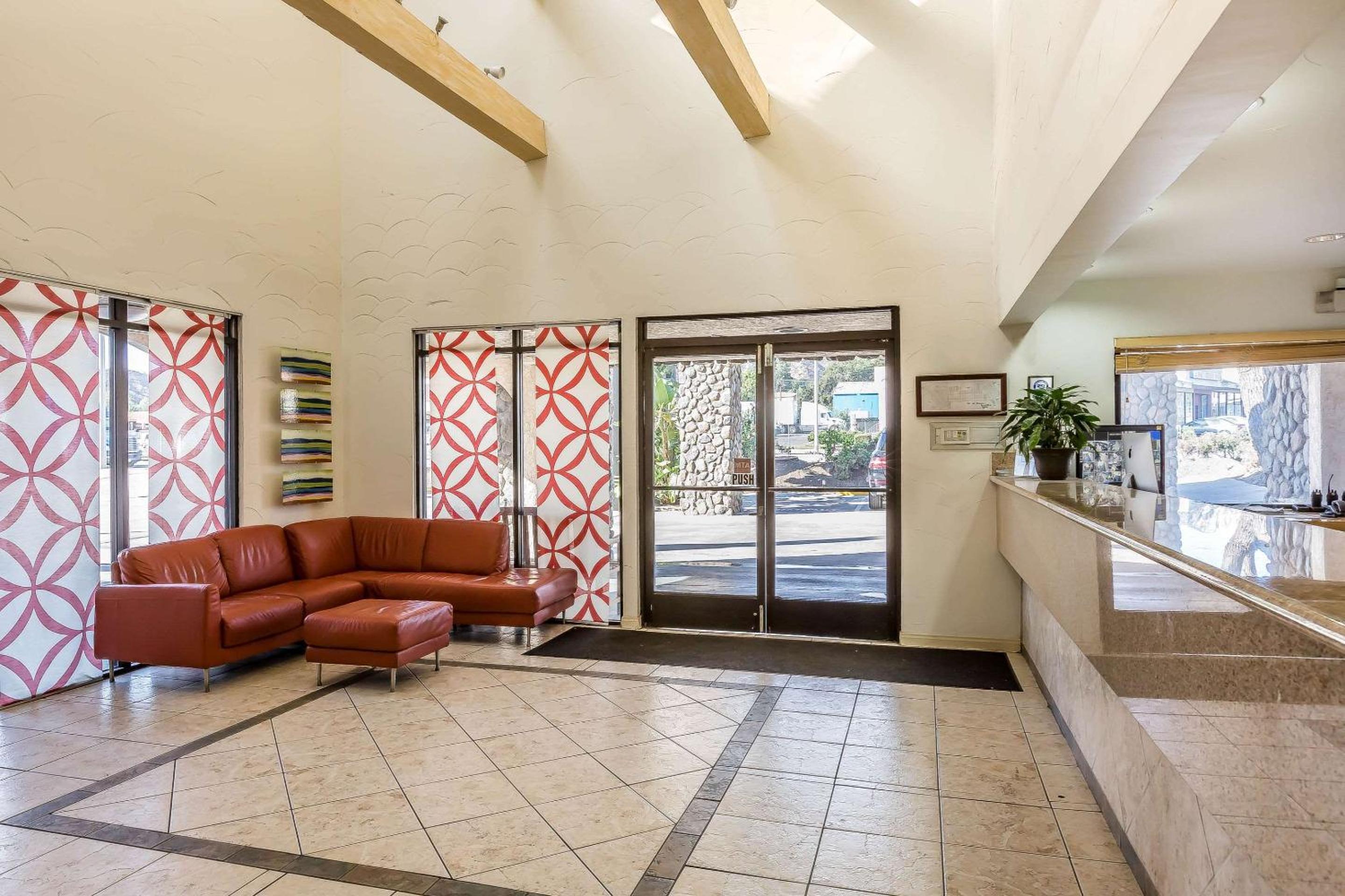 Rodeway Inn Magic Mountain Area - Property Image 10