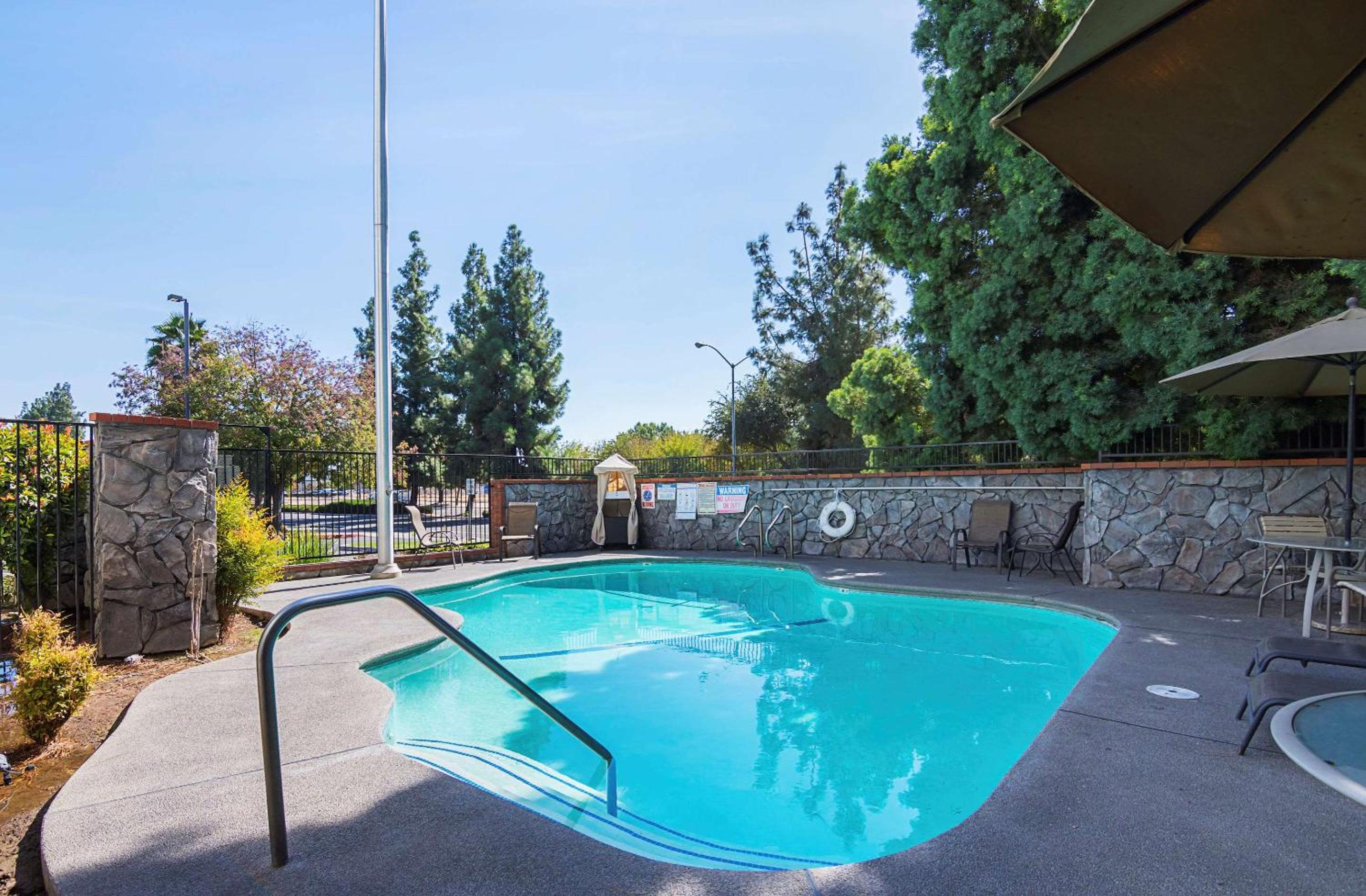 Quality Inn Fresno Yosemite Airport
