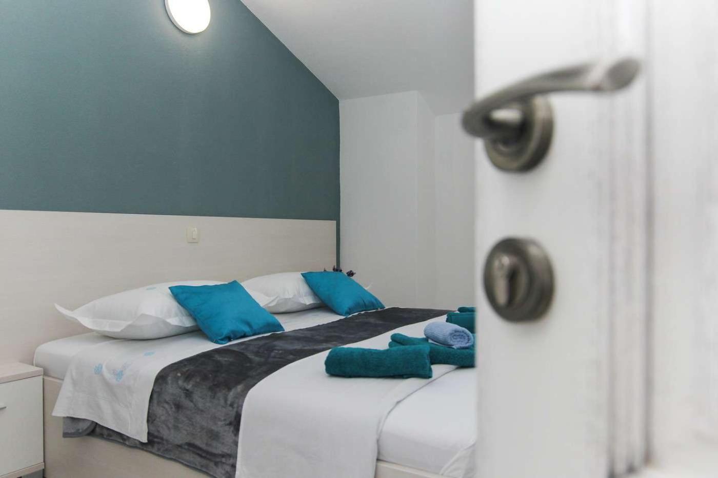 Holiday home Mia