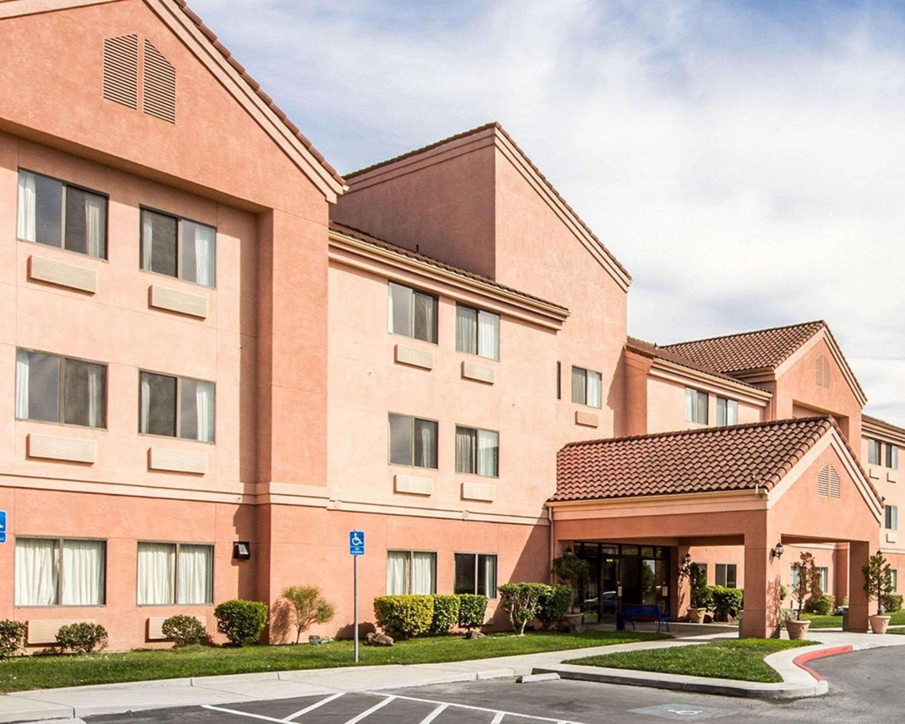 Pacific Coast Inn