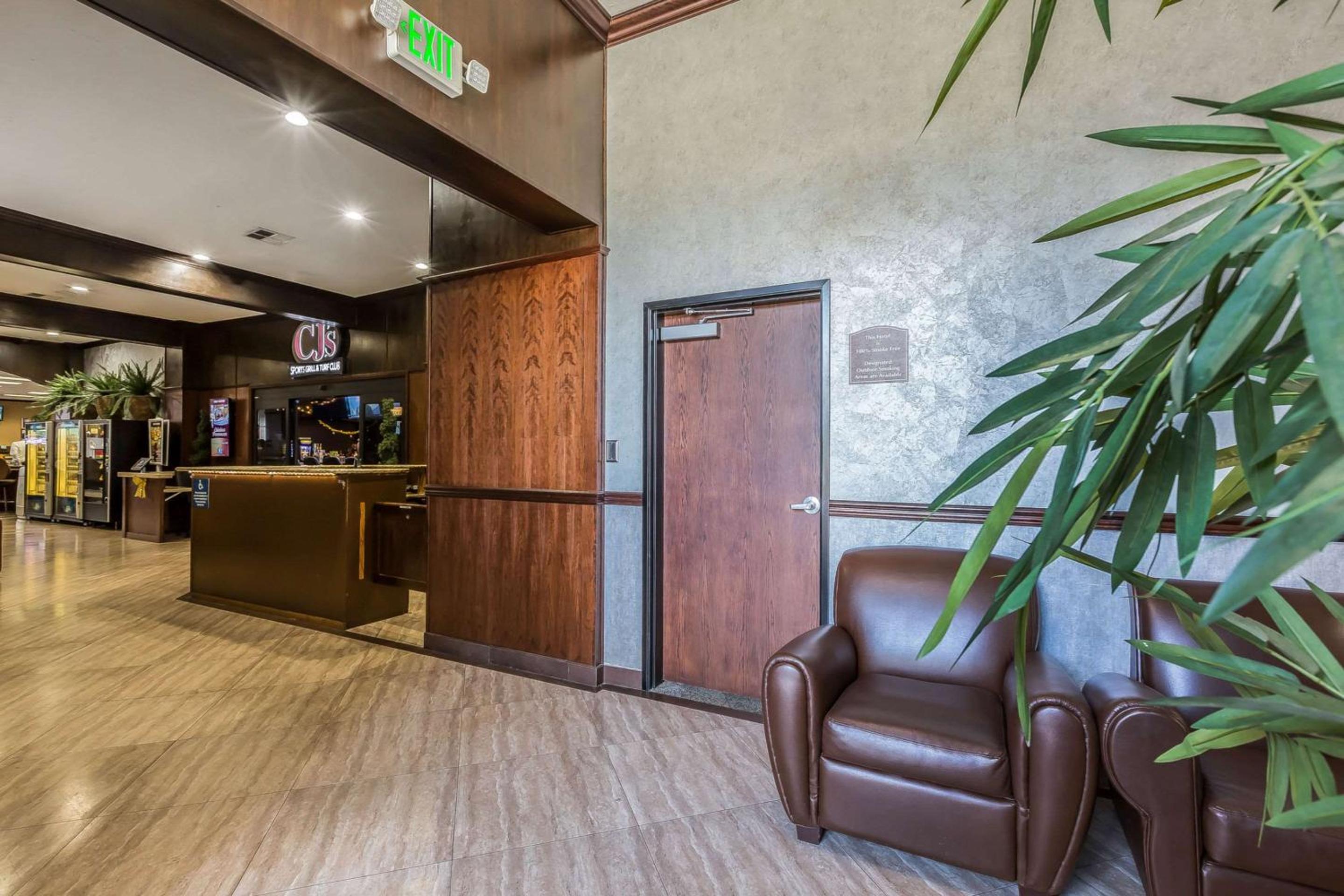 Econo Lodge Lake Elsinore Casino - Property Image 15