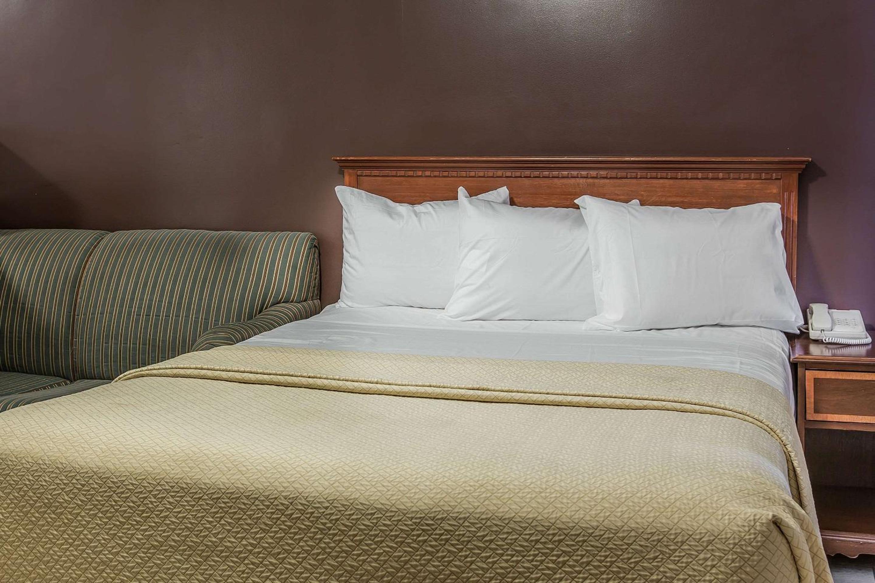 Ventura Vacations - Rodeway Inn - Property Image 37