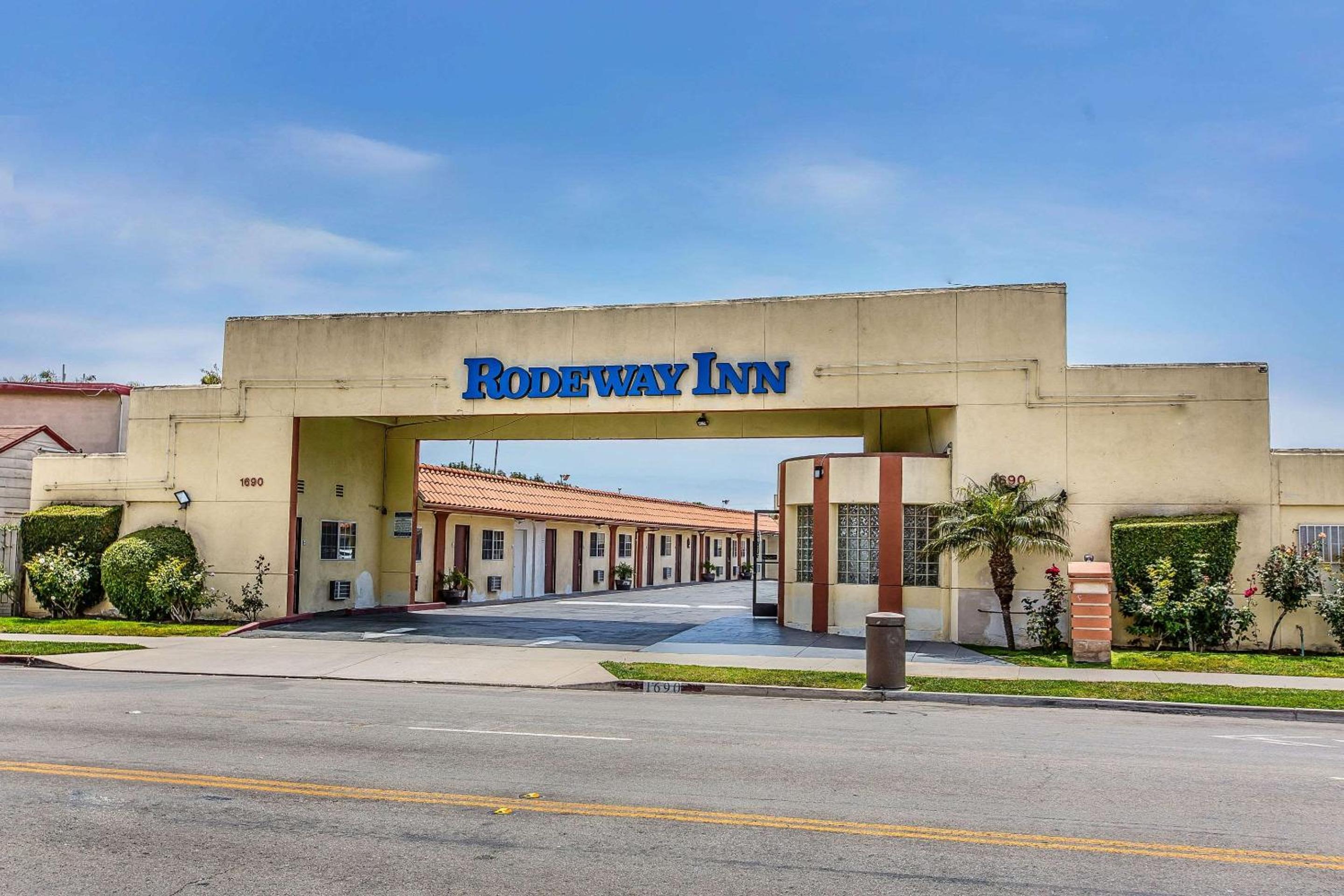 Ventura Vacations - Rodeway Inn - Property Image 11