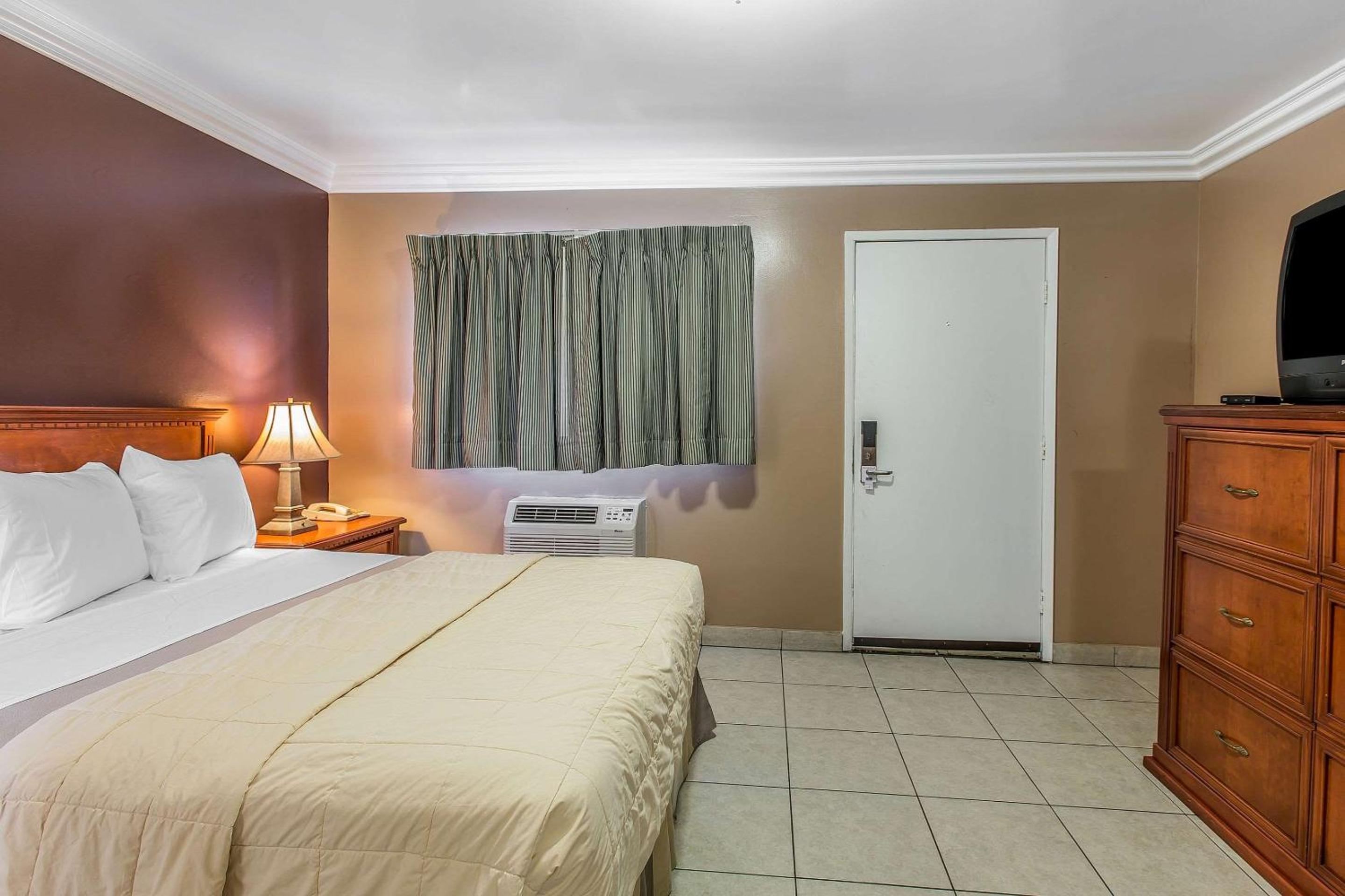 Ventura Vacations - Rodeway Inn - Property Image 31