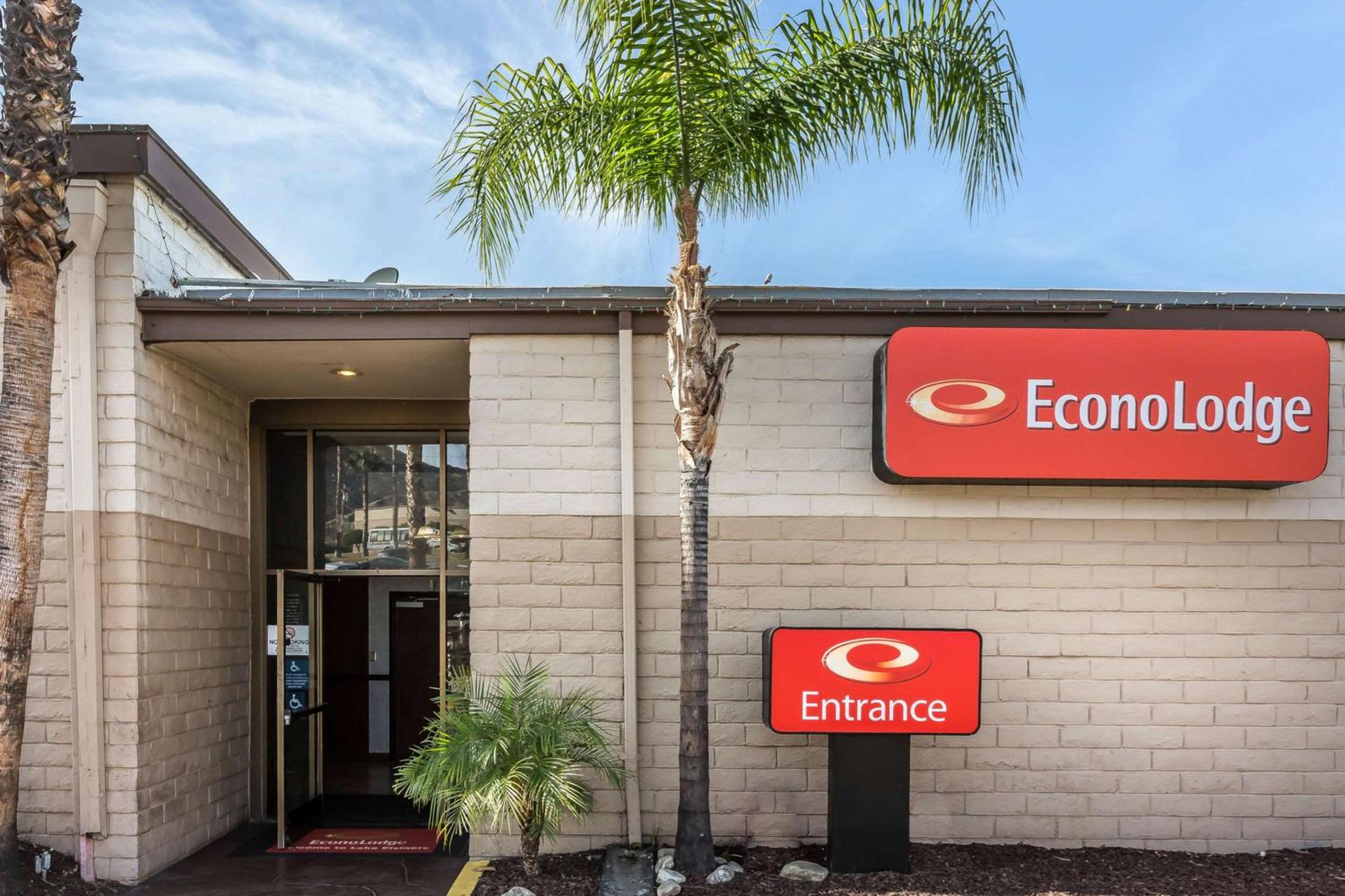 Econo Lodge Lake Elsinore Casino - Property Image 1