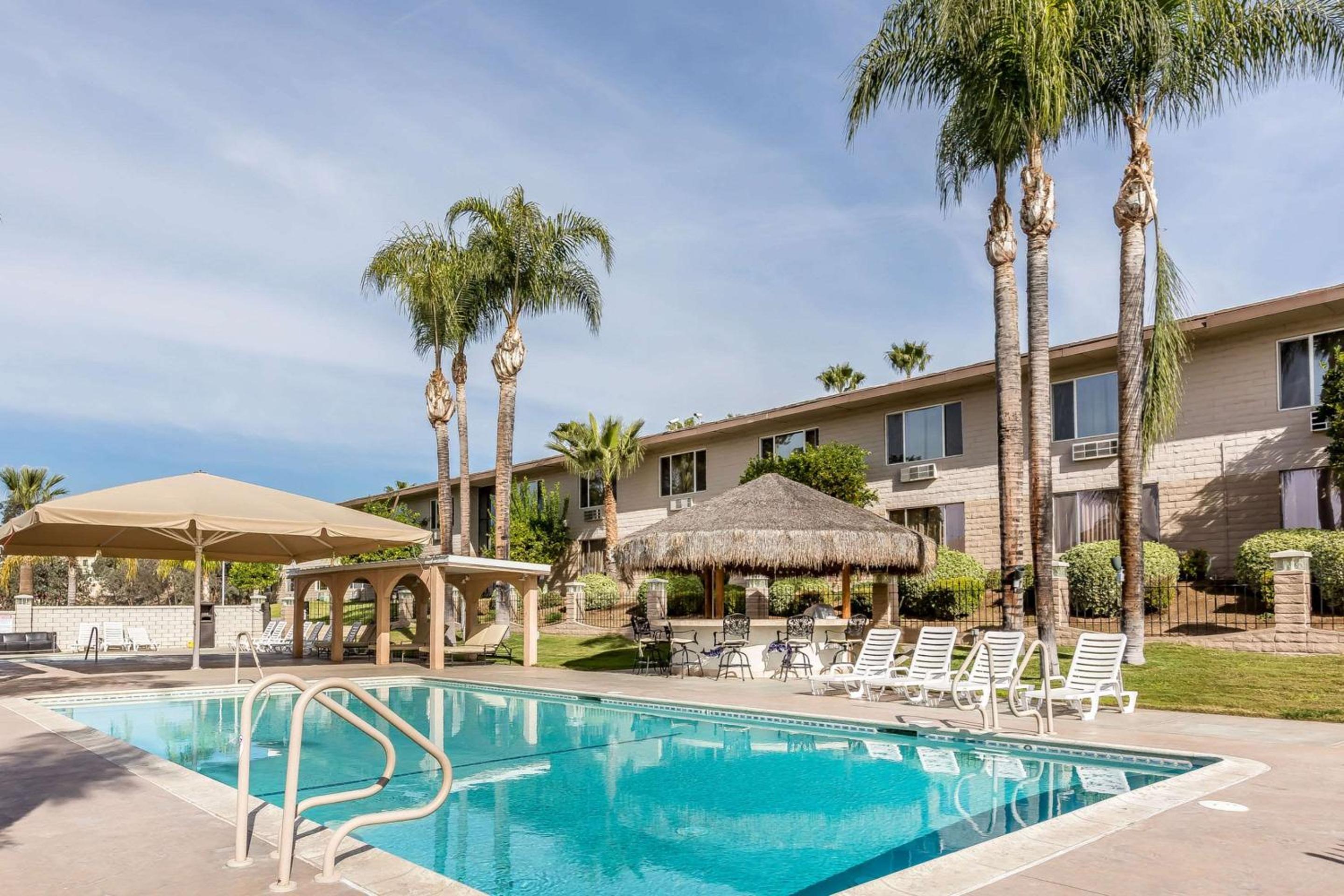 Econo Lodge Lake Elsinore Casino - Property Image 9