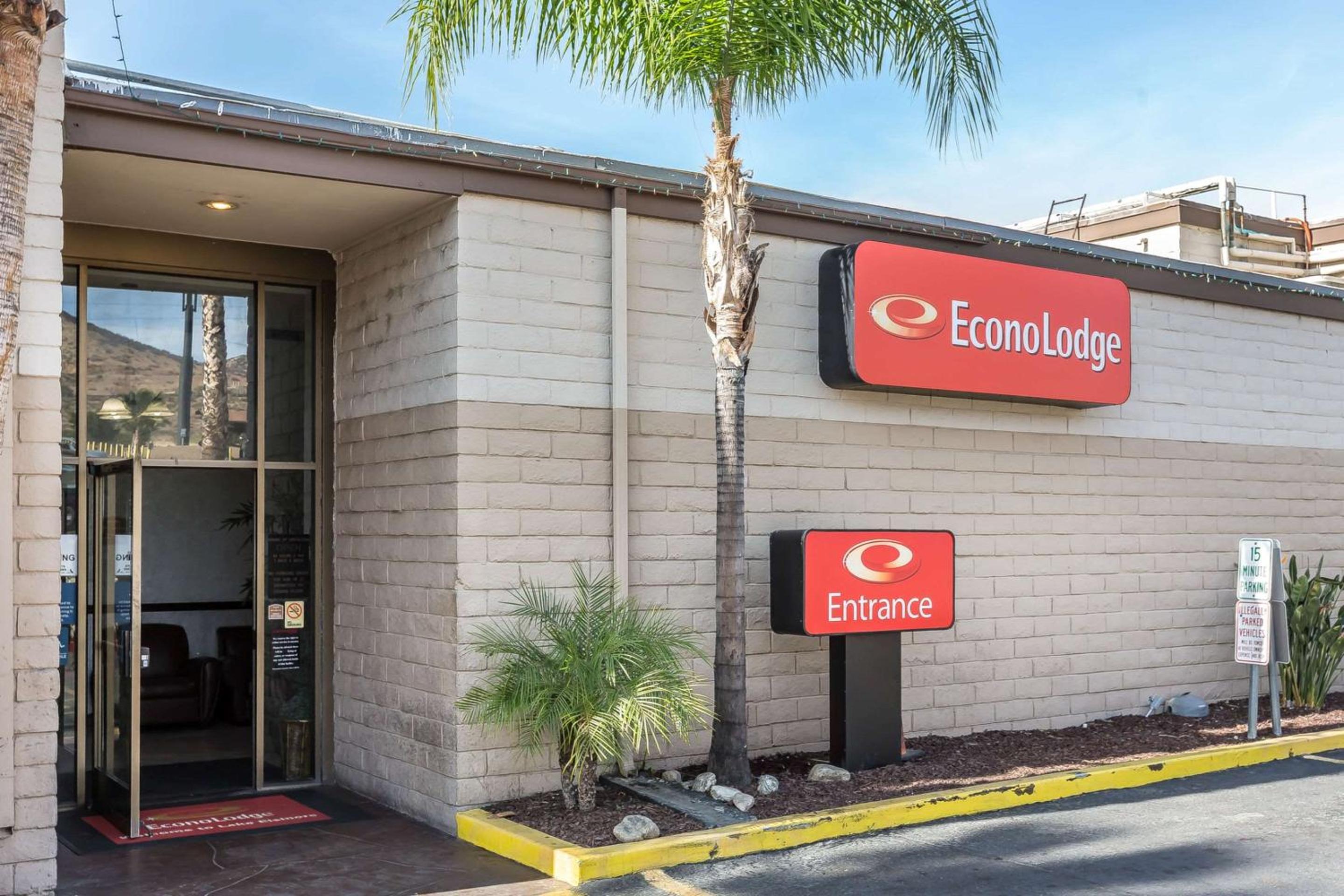 Econo Lodge Lake Elsinore Casino - Property Image 18