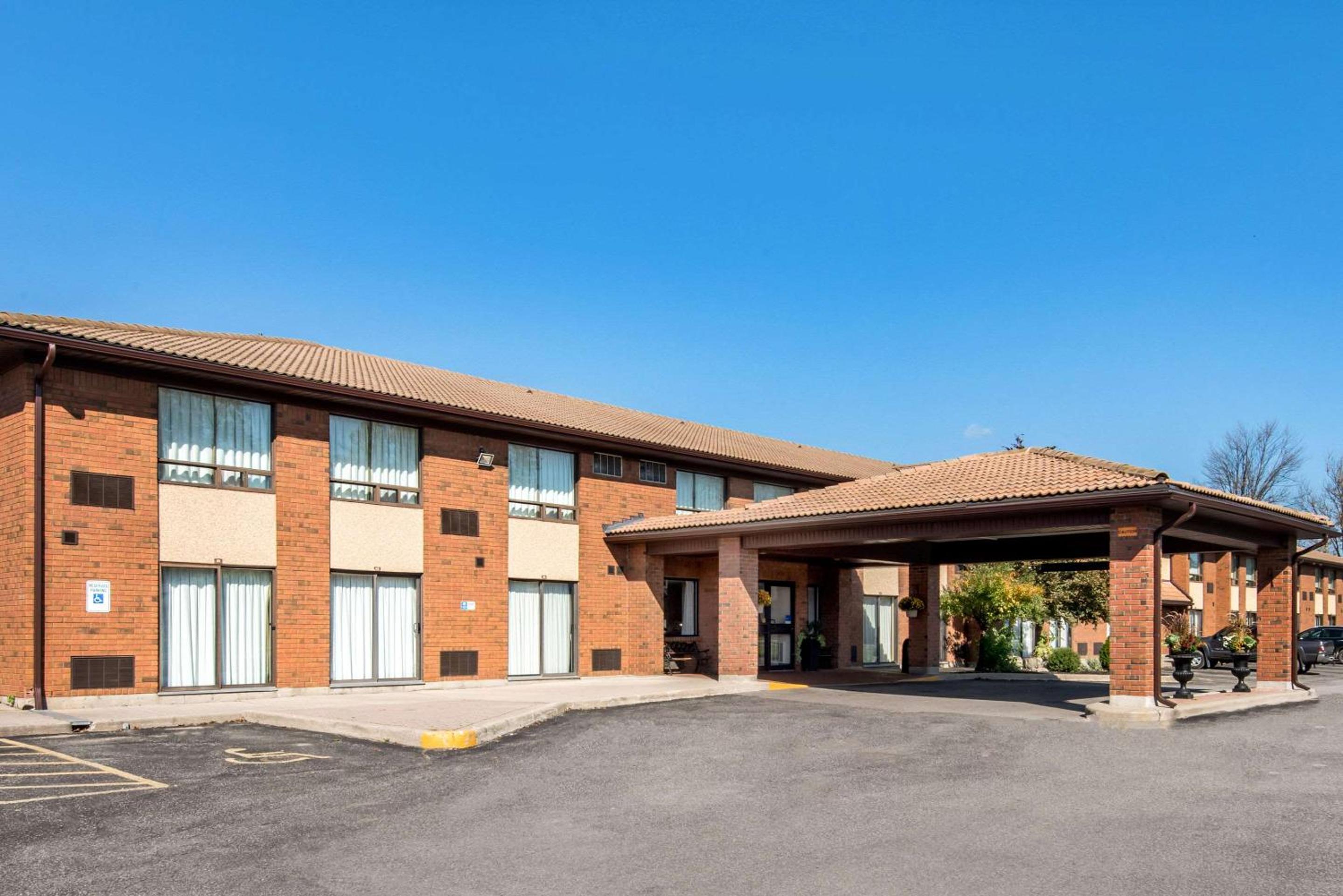 Brantford Vacations - Comfort Inn - Property Image 10