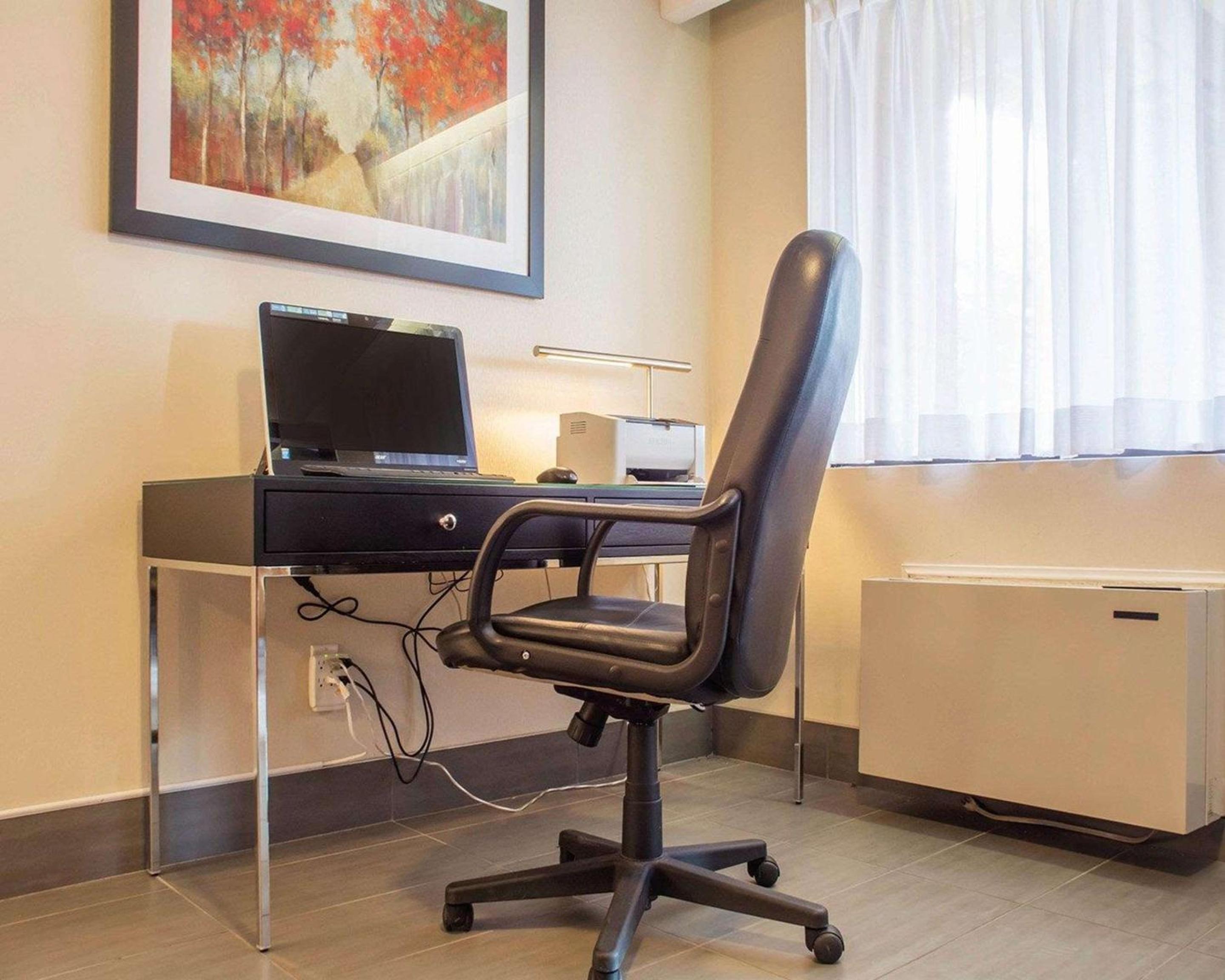 Brantford Vacations - Comfort Inn - Property Image 21