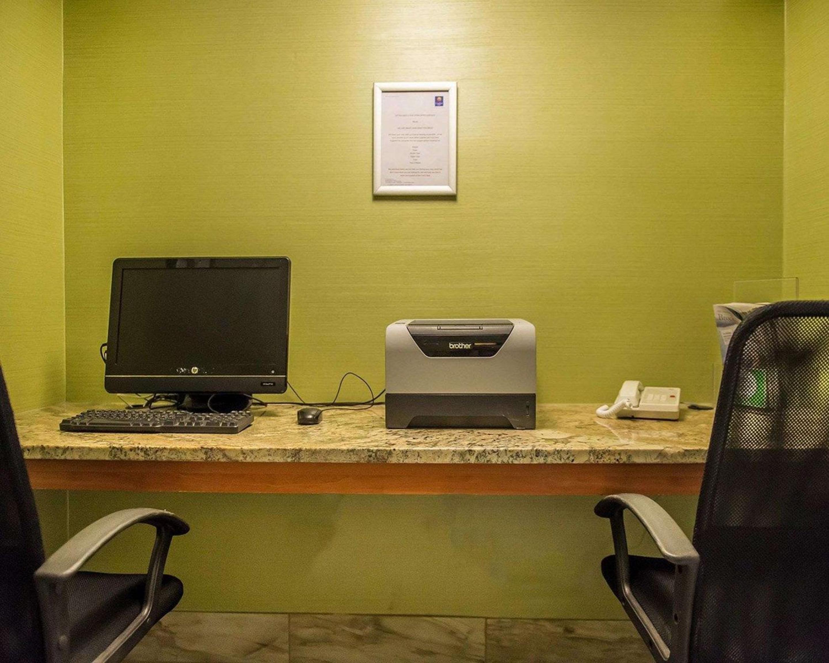 Brockville Vacations - Comfort Inn - Property Image 10