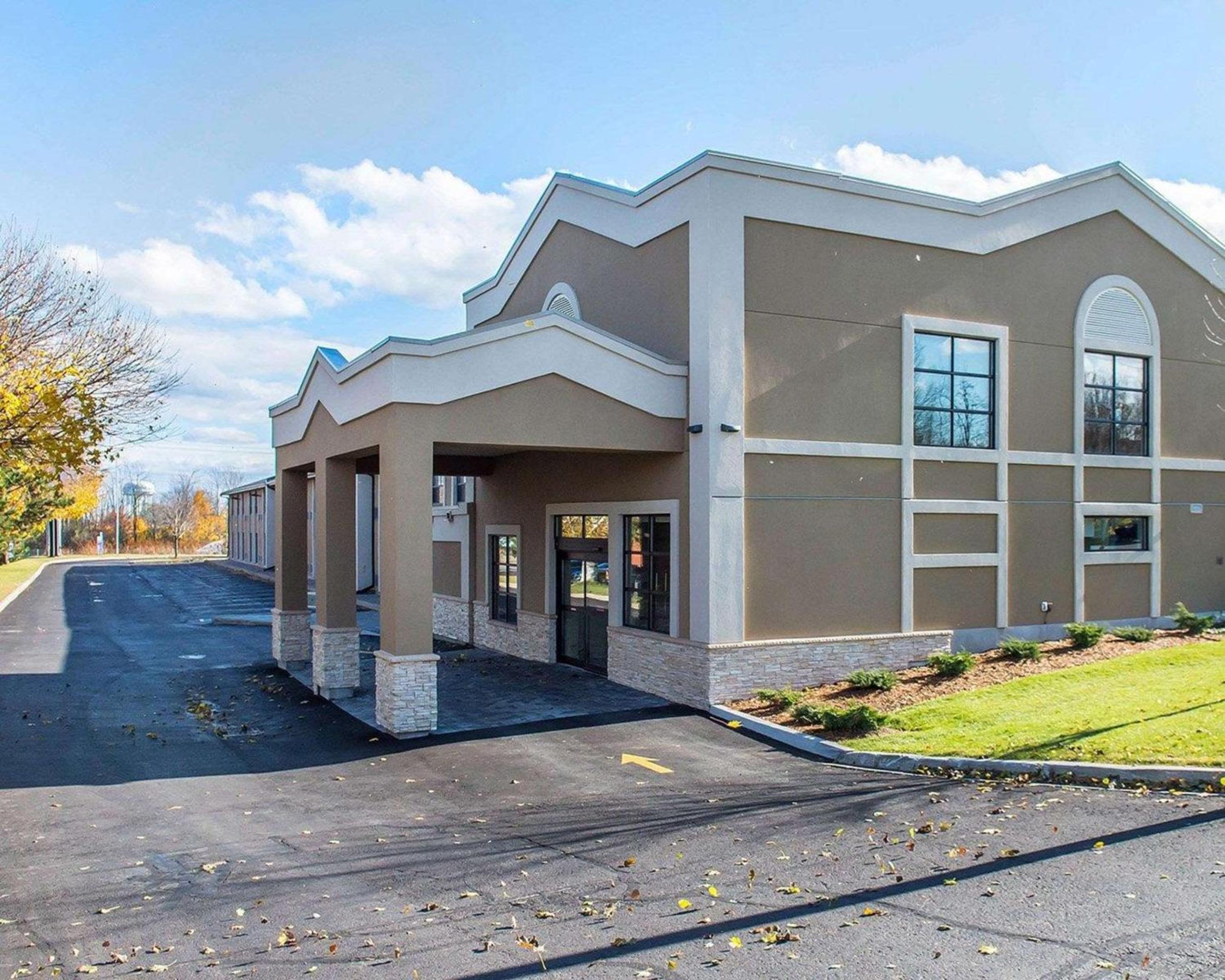Brockville Vacations - Comfort Inn - Property Image 6