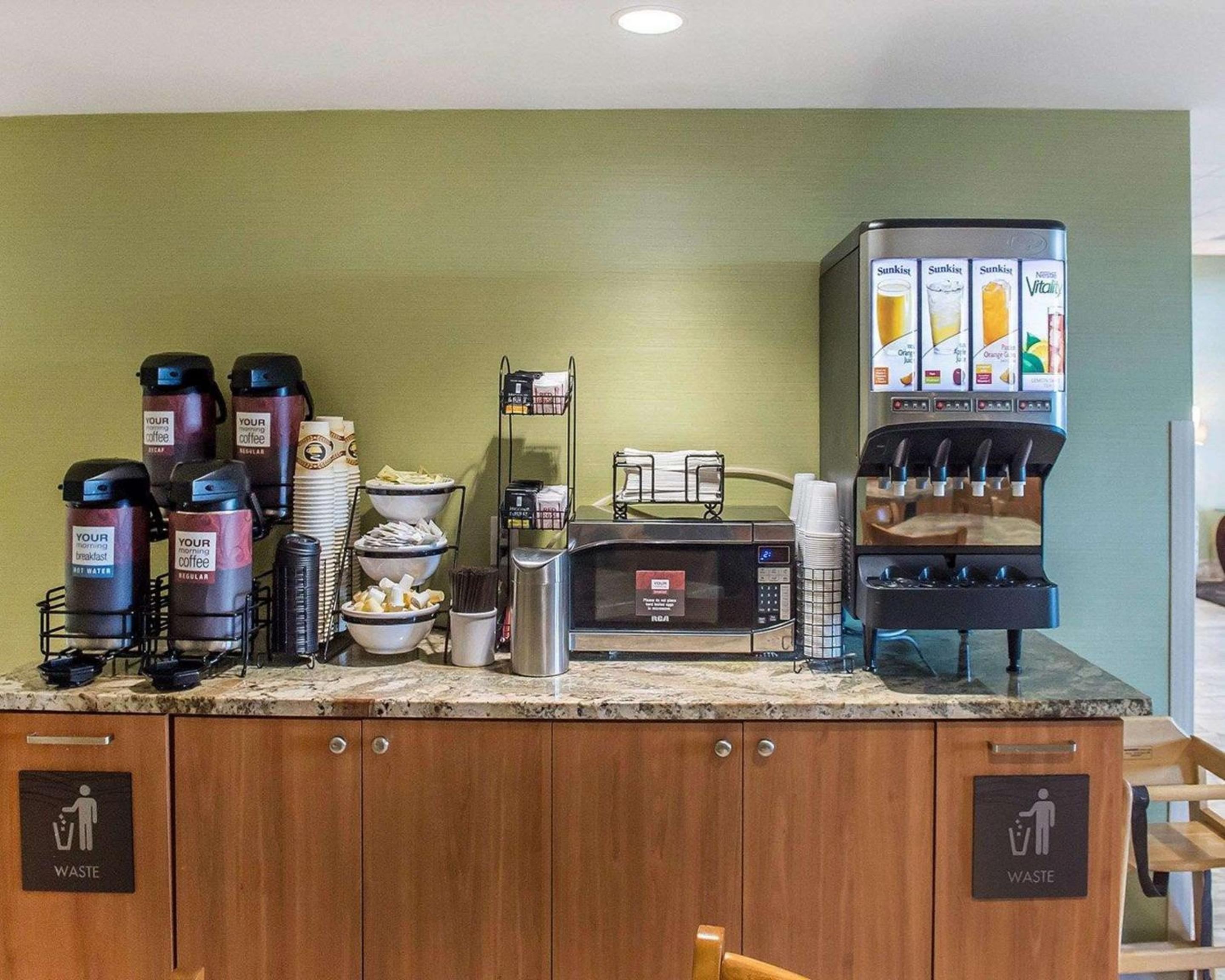 Brockville Vacations - Comfort Inn - Property Image 11