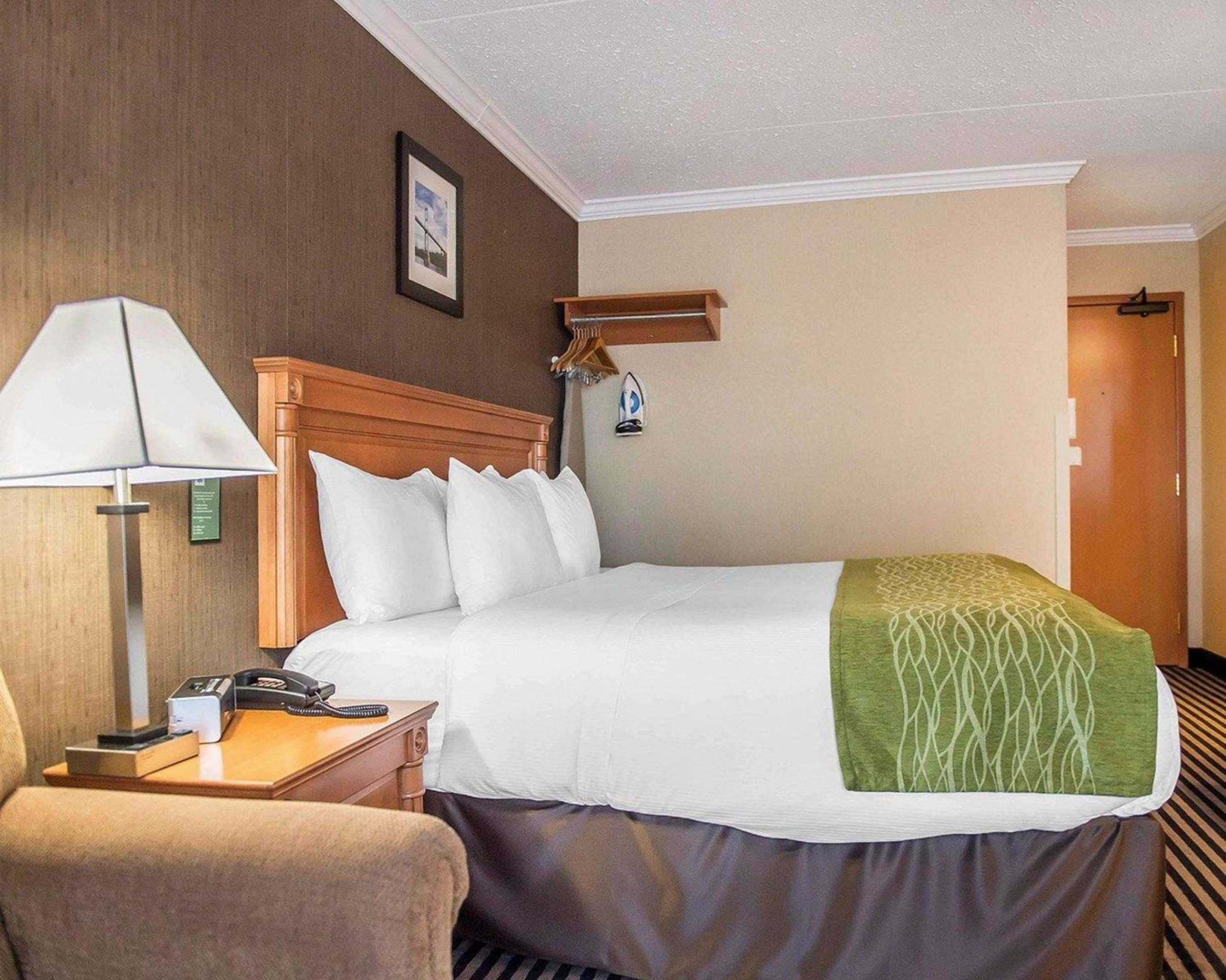 Brockville Vacations - Comfort Inn - Property Image 32