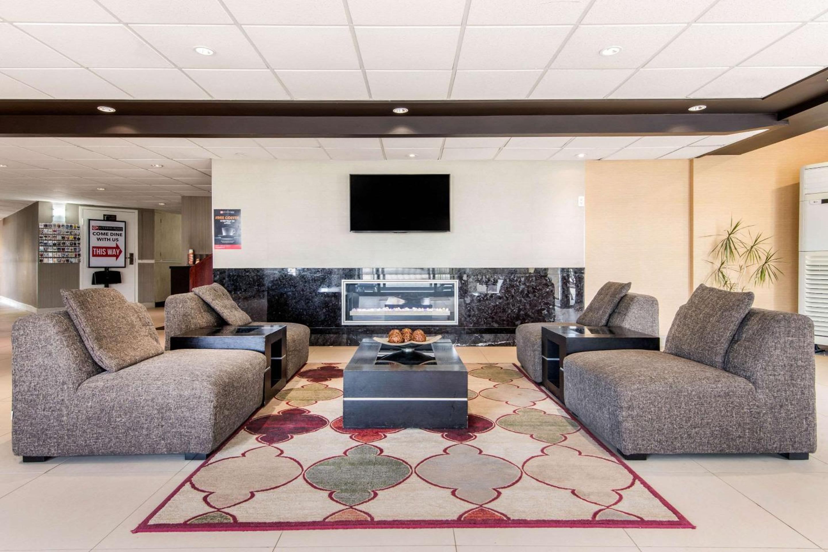 Comfort Inn Airport West - Image 4