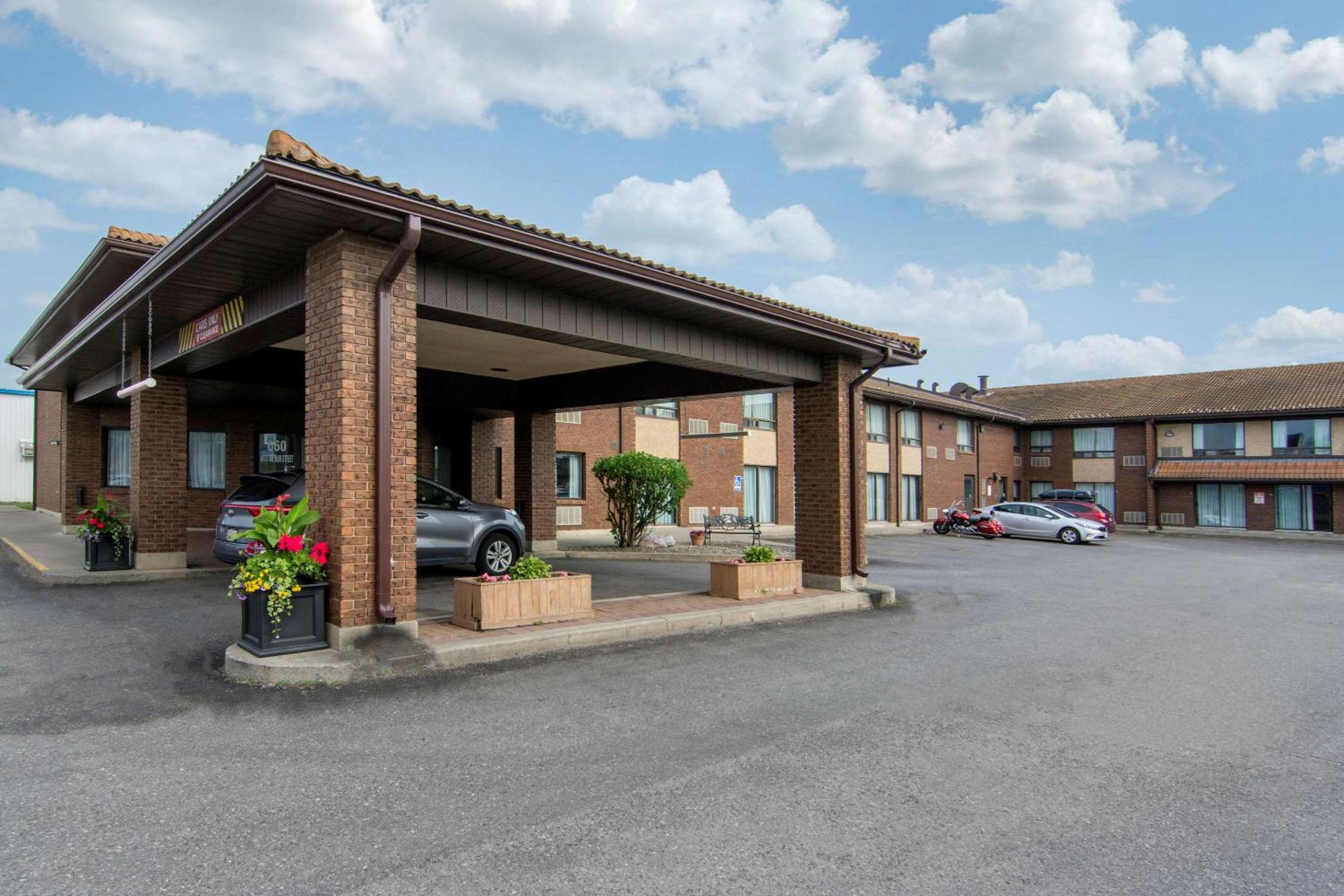 Thunder Bay Vacations - Comfort Inn - Property Image 5